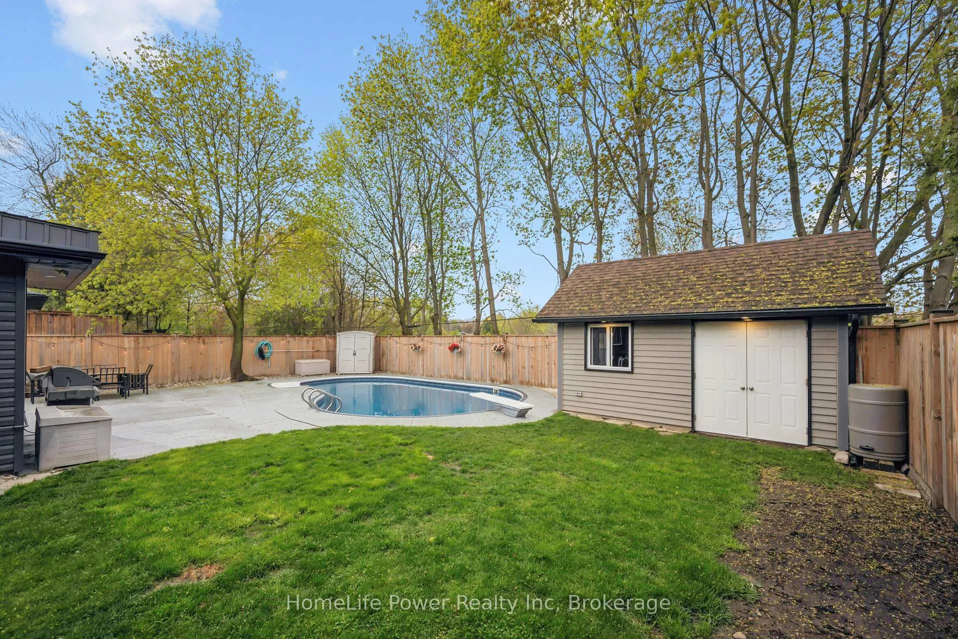 Photo 33 of 38 Balmoral Drive, Guelph, Riverside Park — HOMEH