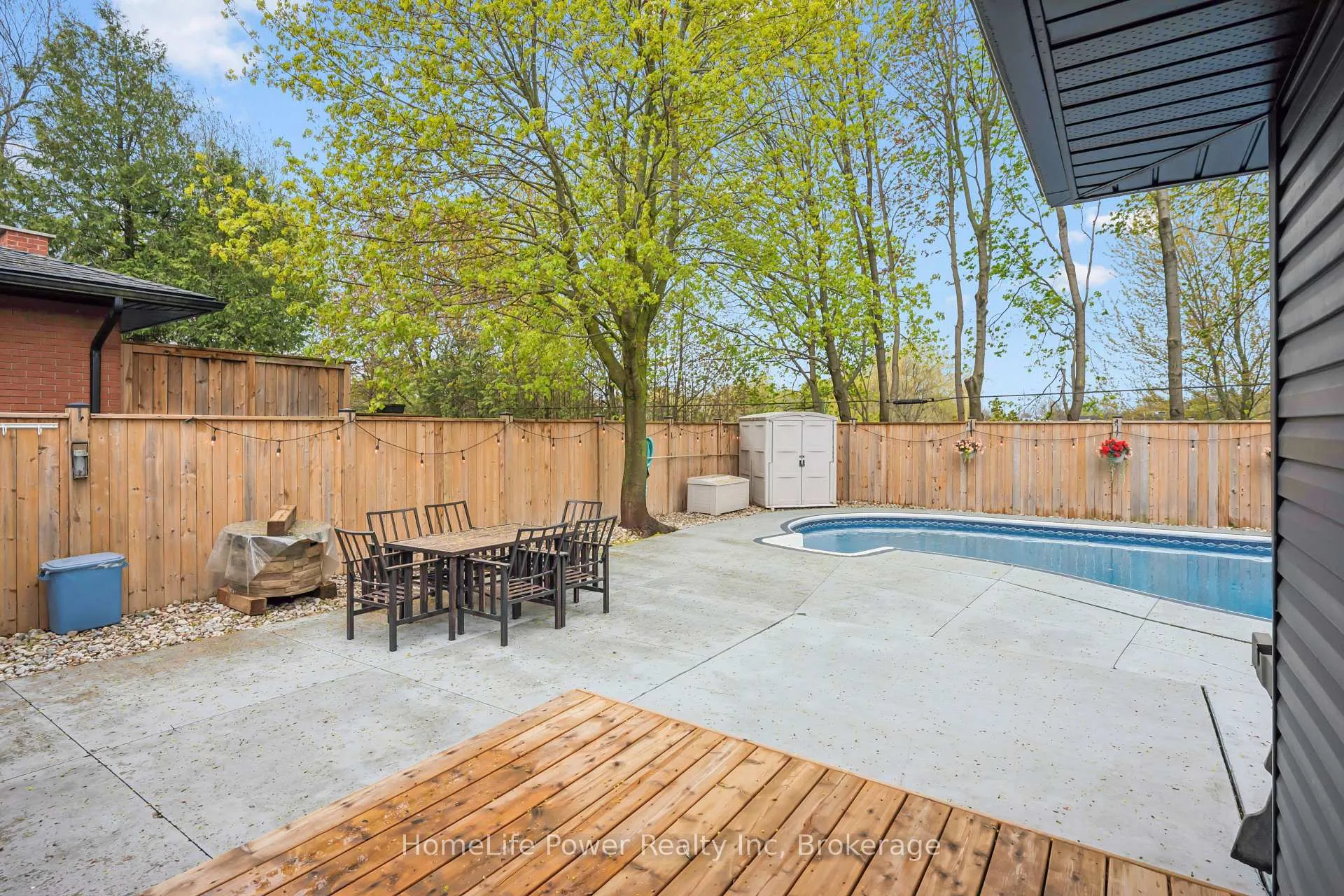 Photo 35 of 38 Balmoral Drive, Guelph, Riverside Park — HOMEH