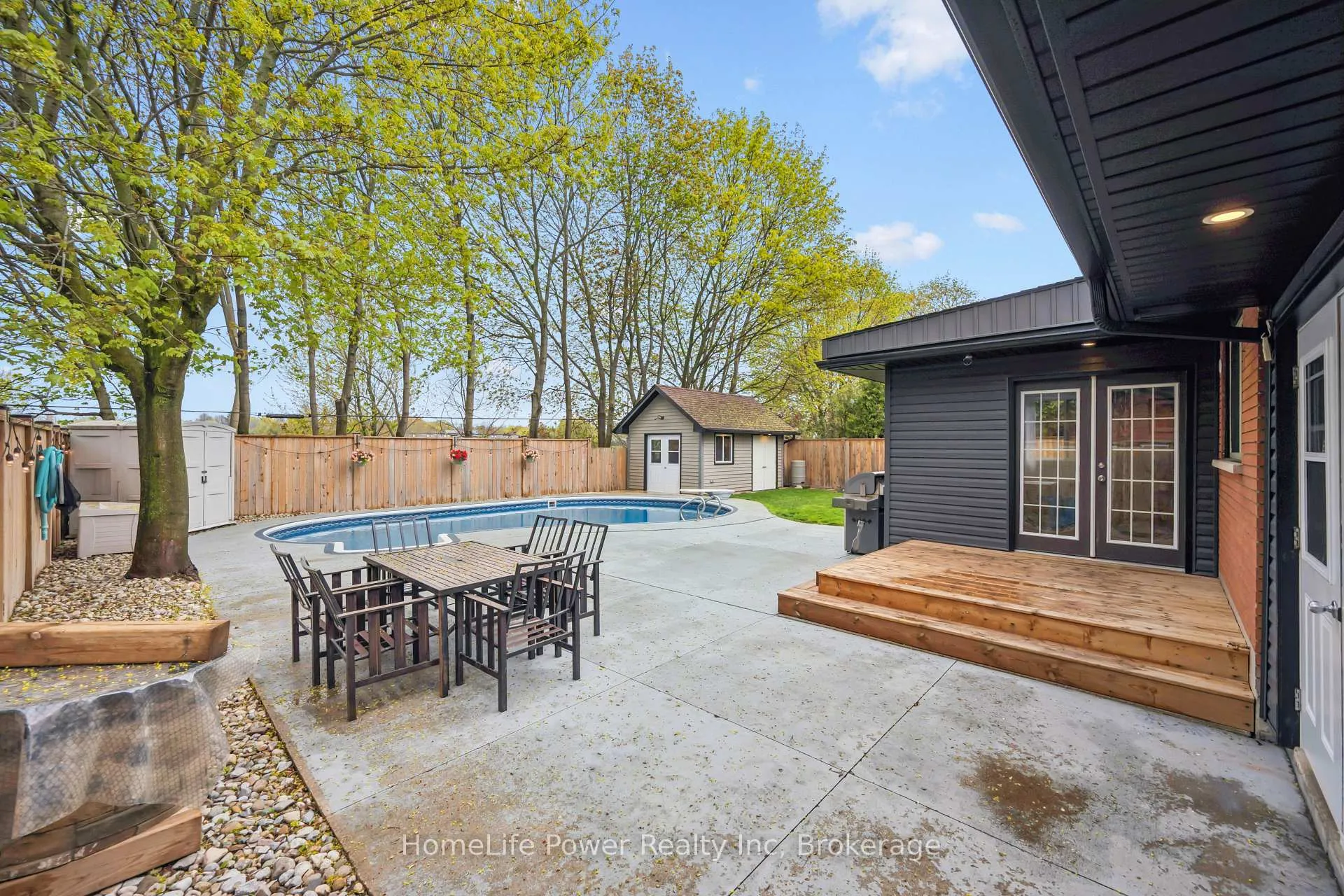 Photo 36 of 38 Balmoral Drive, Guelph, Riverside Park — HOMEH