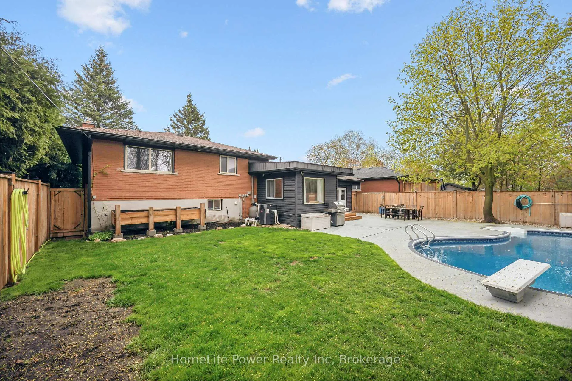 Photo 38 of 38 Balmoral Drive, Guelph, Riverside Park — HOMEH