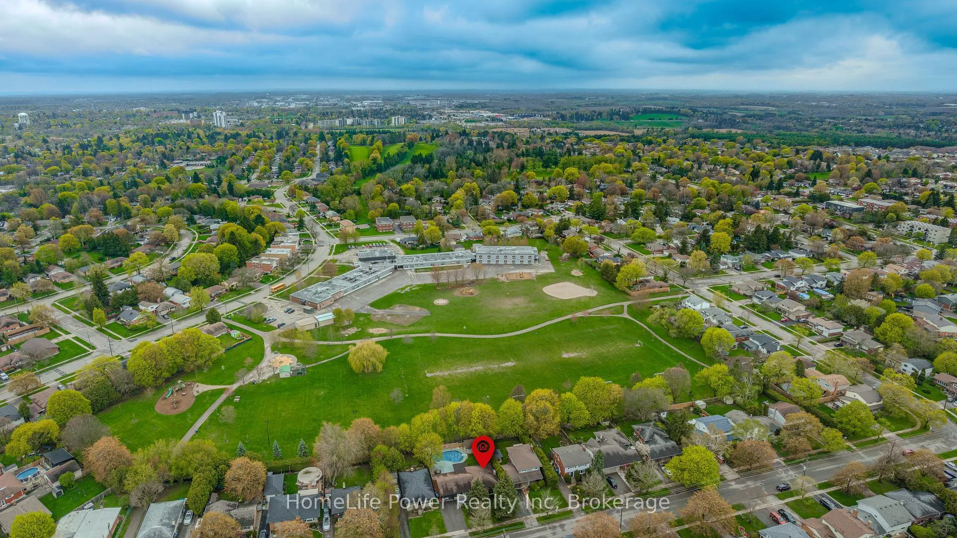 Photo 43 of 38 Balmoral Drive, Guelph, Riverside Park — HOMEH