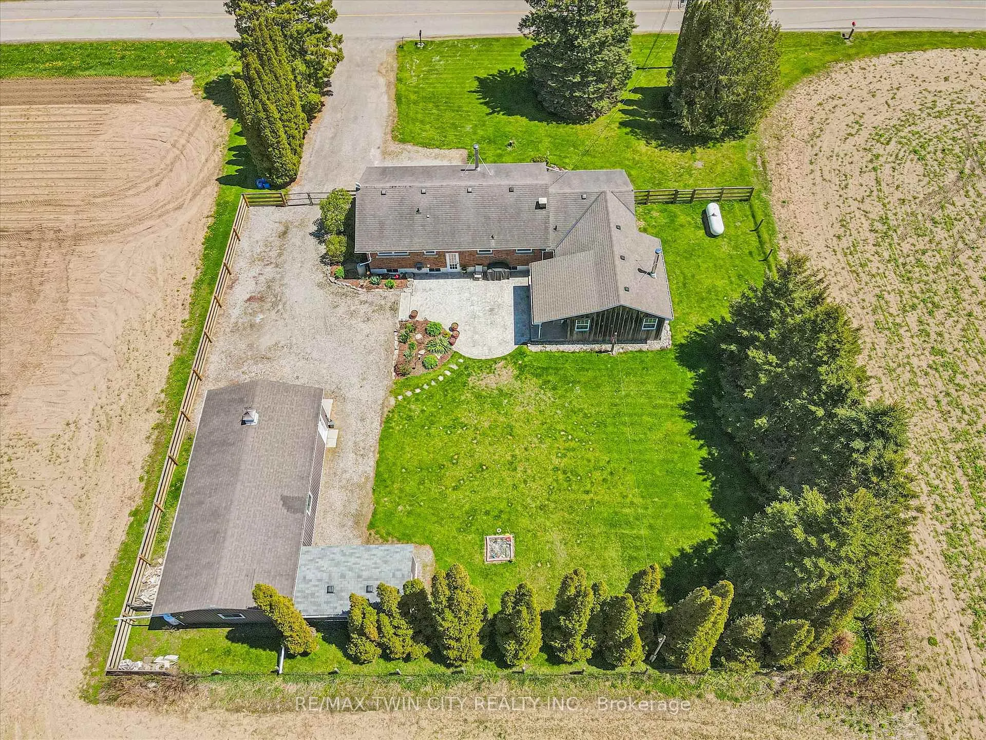 Photo 9 of 957 Middletown Road, Hamilton, Rural Flamborough — HOMEH