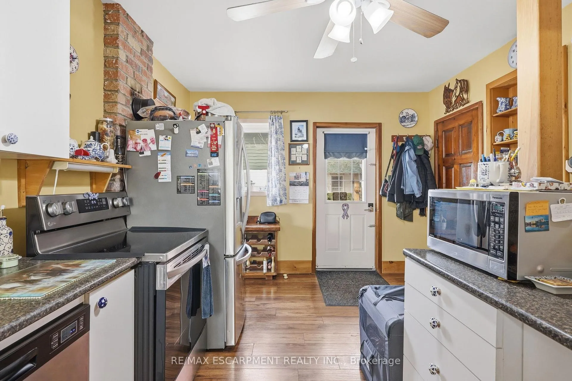 Photo 12 of 181 Dill Street, Bracebridge, Macaulay — HOMEH