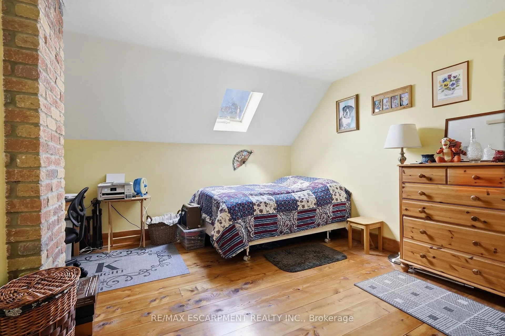 Photo 15 of 181 Dill Street, Bracebridge, Macaulay — HOMEH