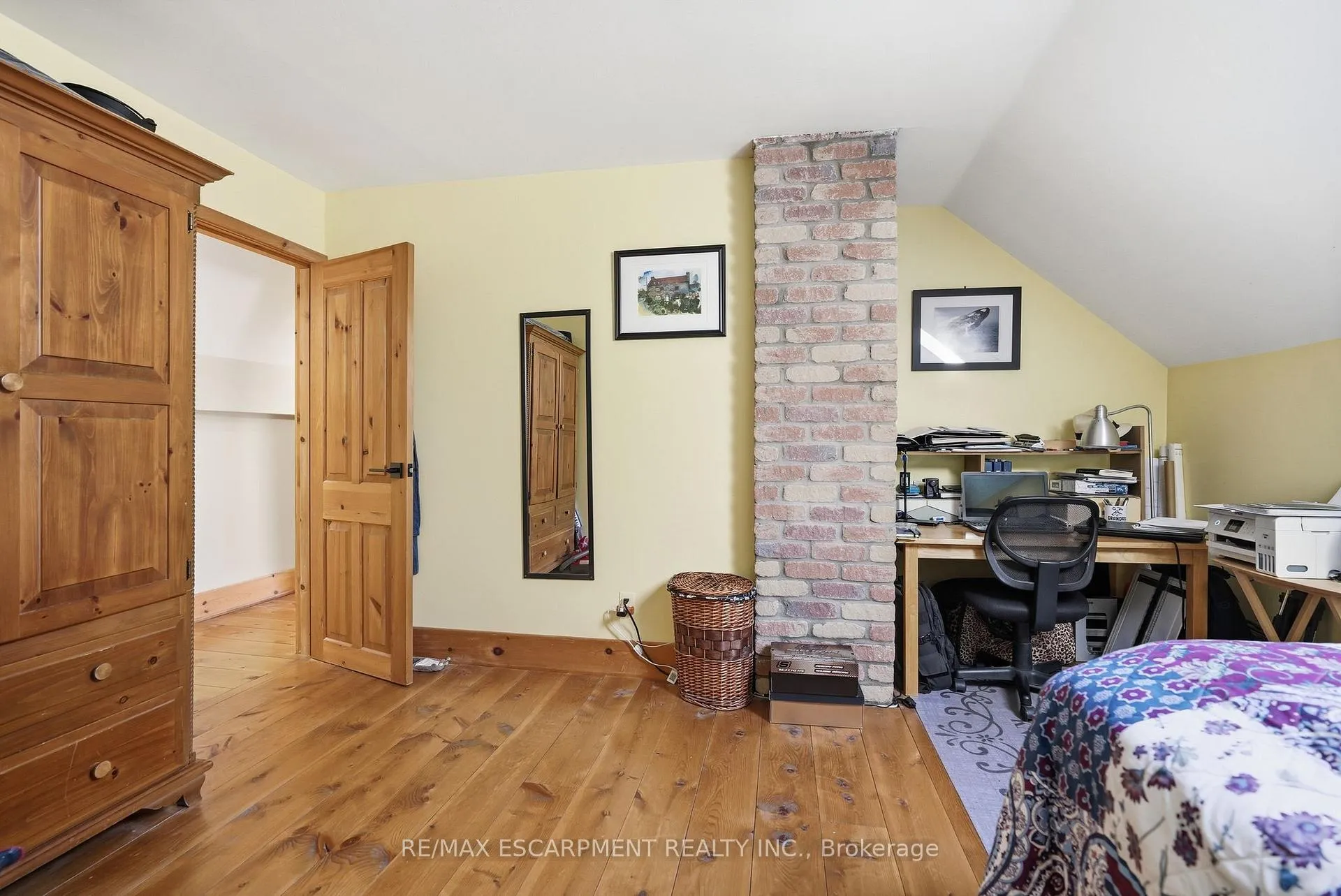 Photo 16 of 181 Dill Street, Bracebridge, Macaulay — HOMEH