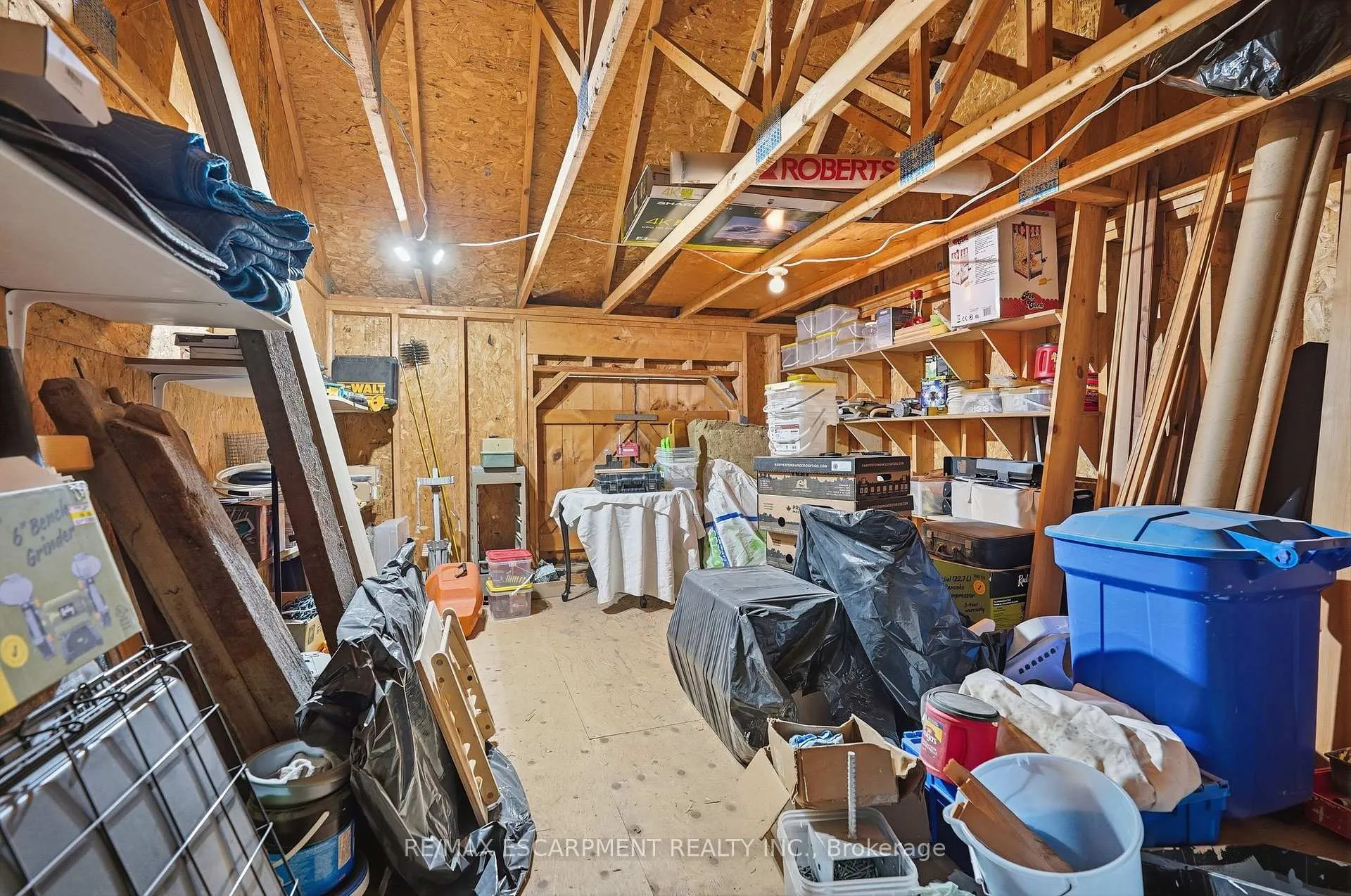 Photo 23 of 181 Dill Street, Bracebridge, Macaulay — HOMEH