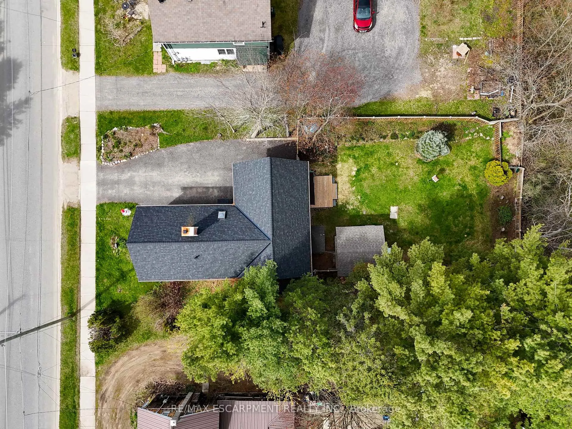 Photo 31 of 181 Dill Street, Bracebridge, Macaulay — HOMEH
