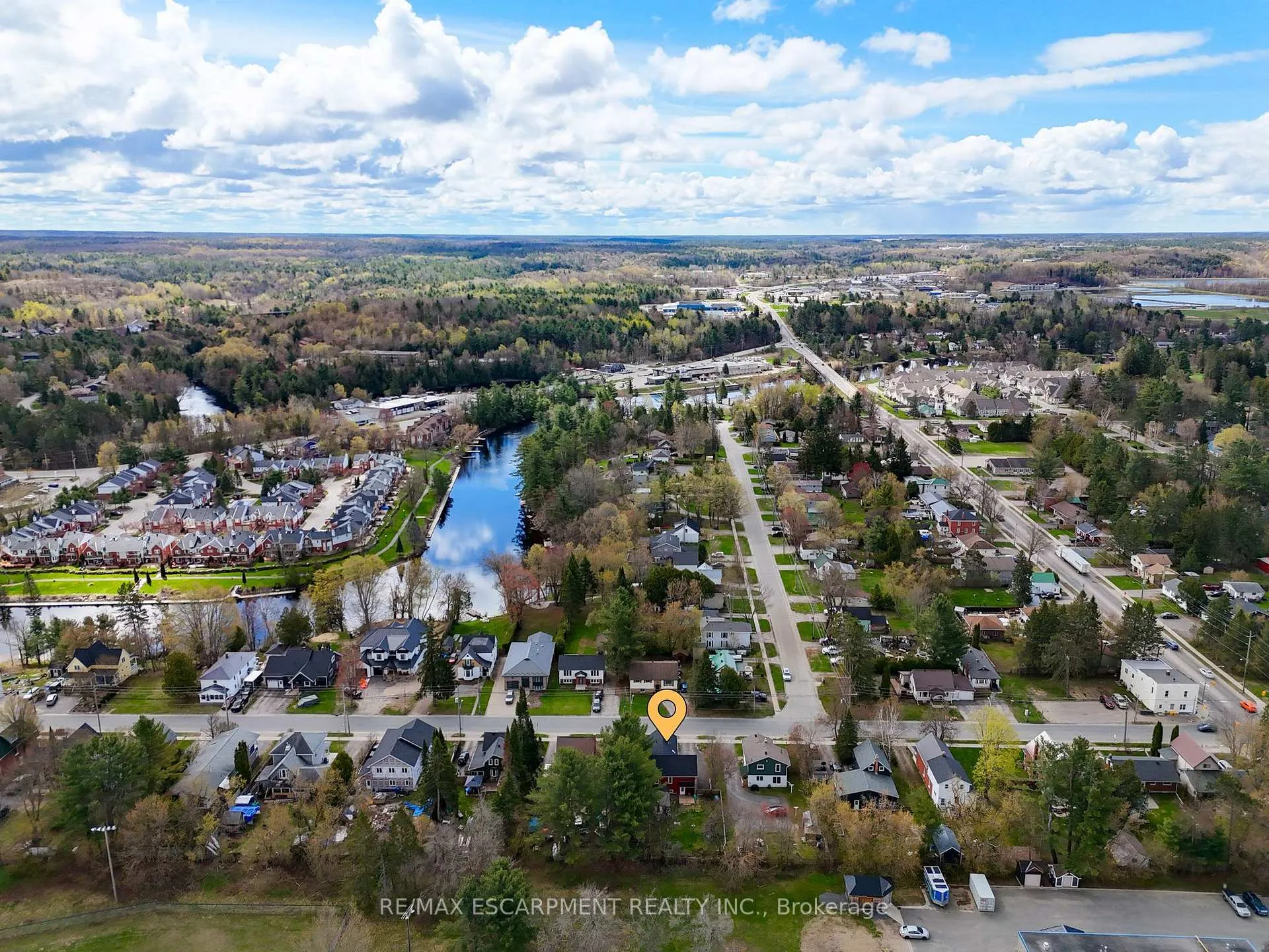 Photo 32 of 181 Dill Street, Bracebridge, Macaulay — HOMEH