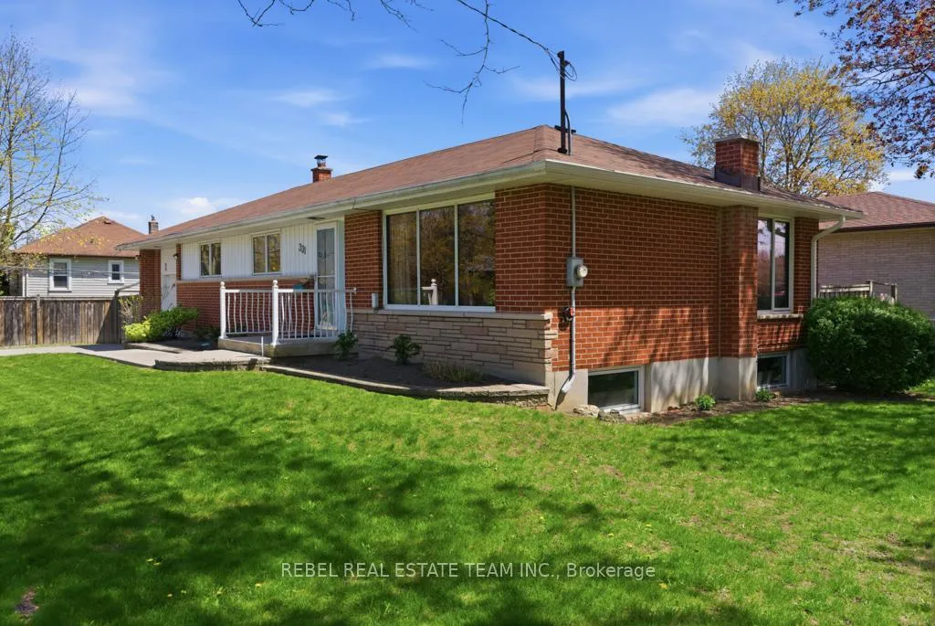 Photo 3 of 331 Walmer Road, Oshawa, McLaughlin — HOMEH