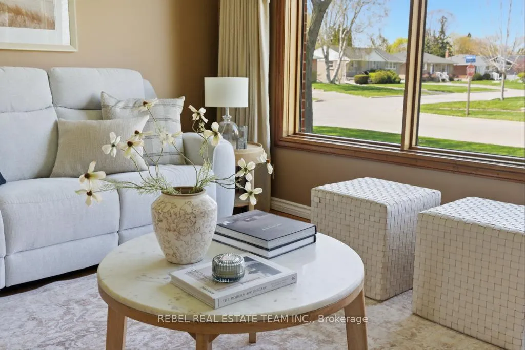 Photo 7 of 331 Walmer Road, Oshawa, McLaughlin — HOMEH
