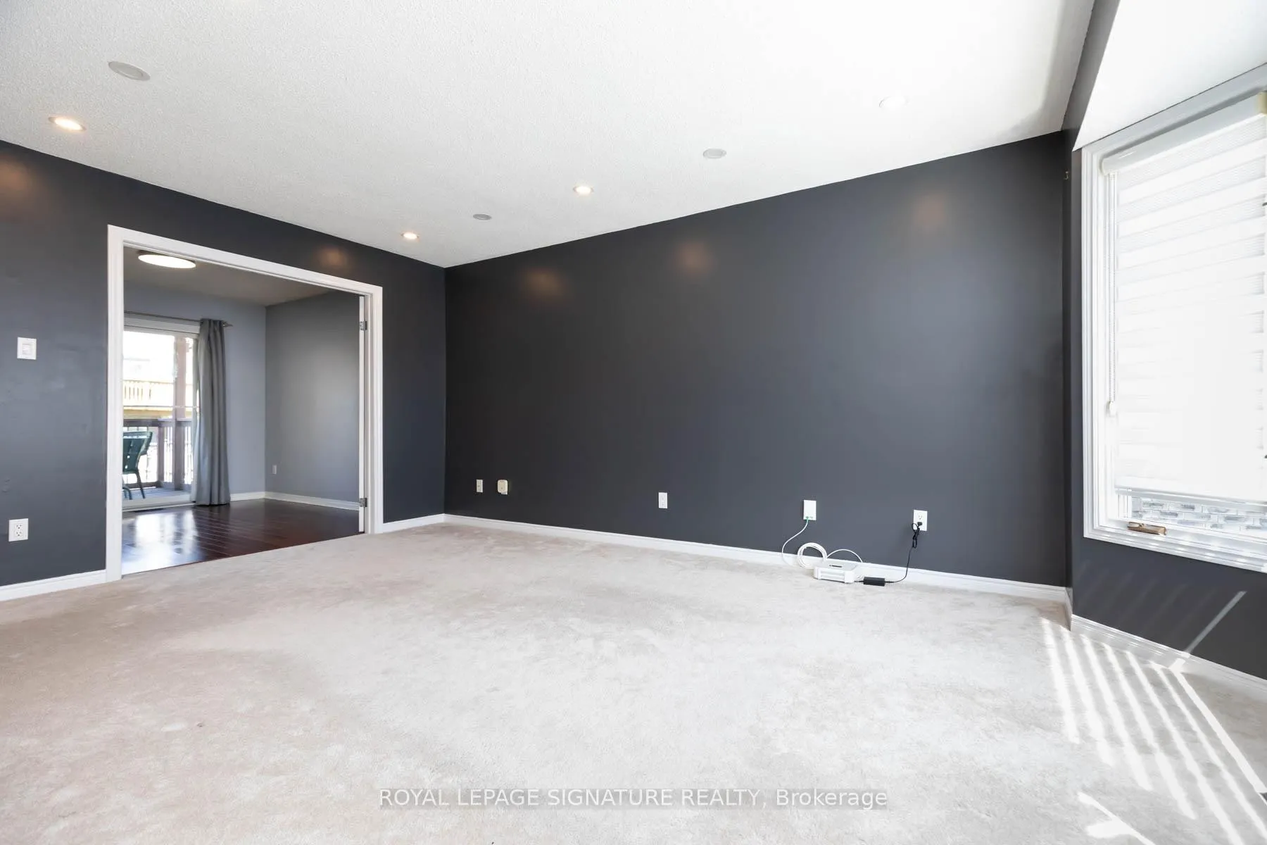 Photo 5 of 34 Kingswood Drive E, Clarington, Courtice — HOMEH