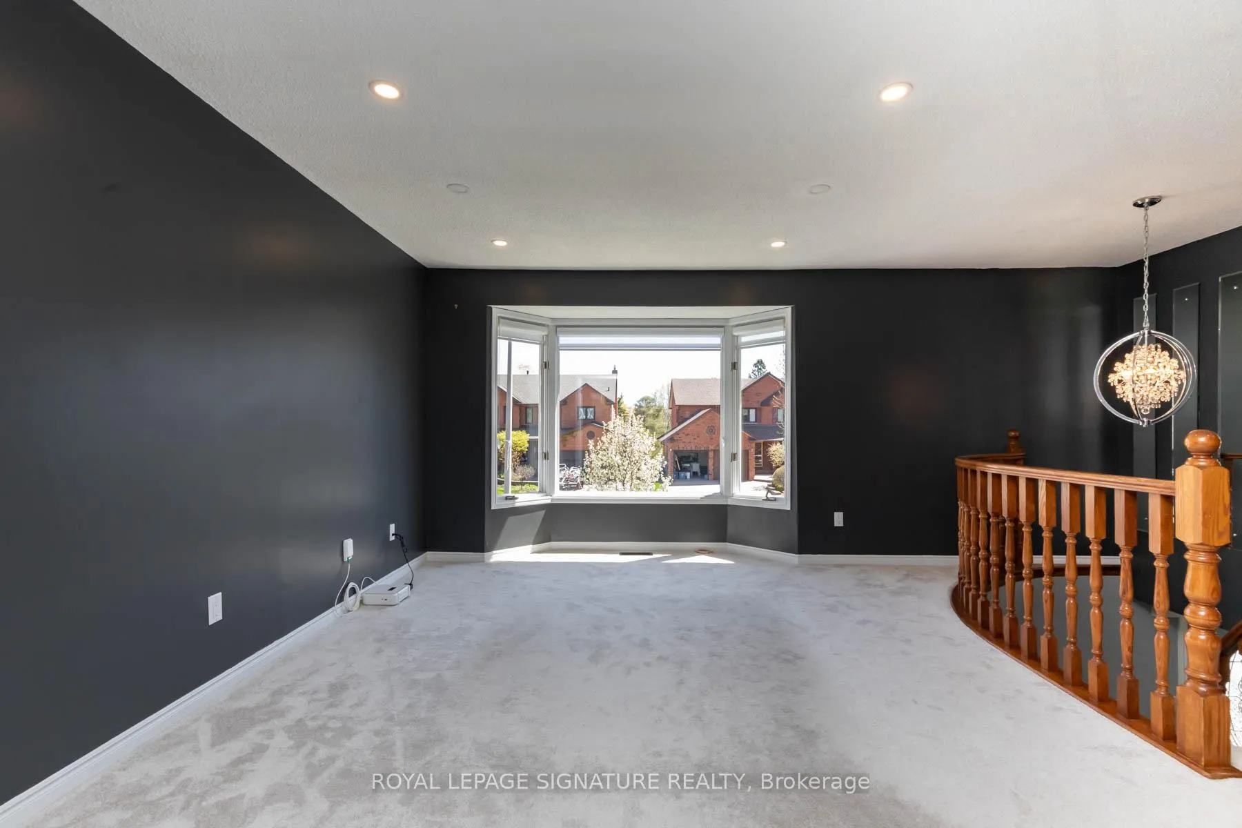 Photo 7 of 34 Kingswood Drive E, Clarington, Courtice — HOMEH
