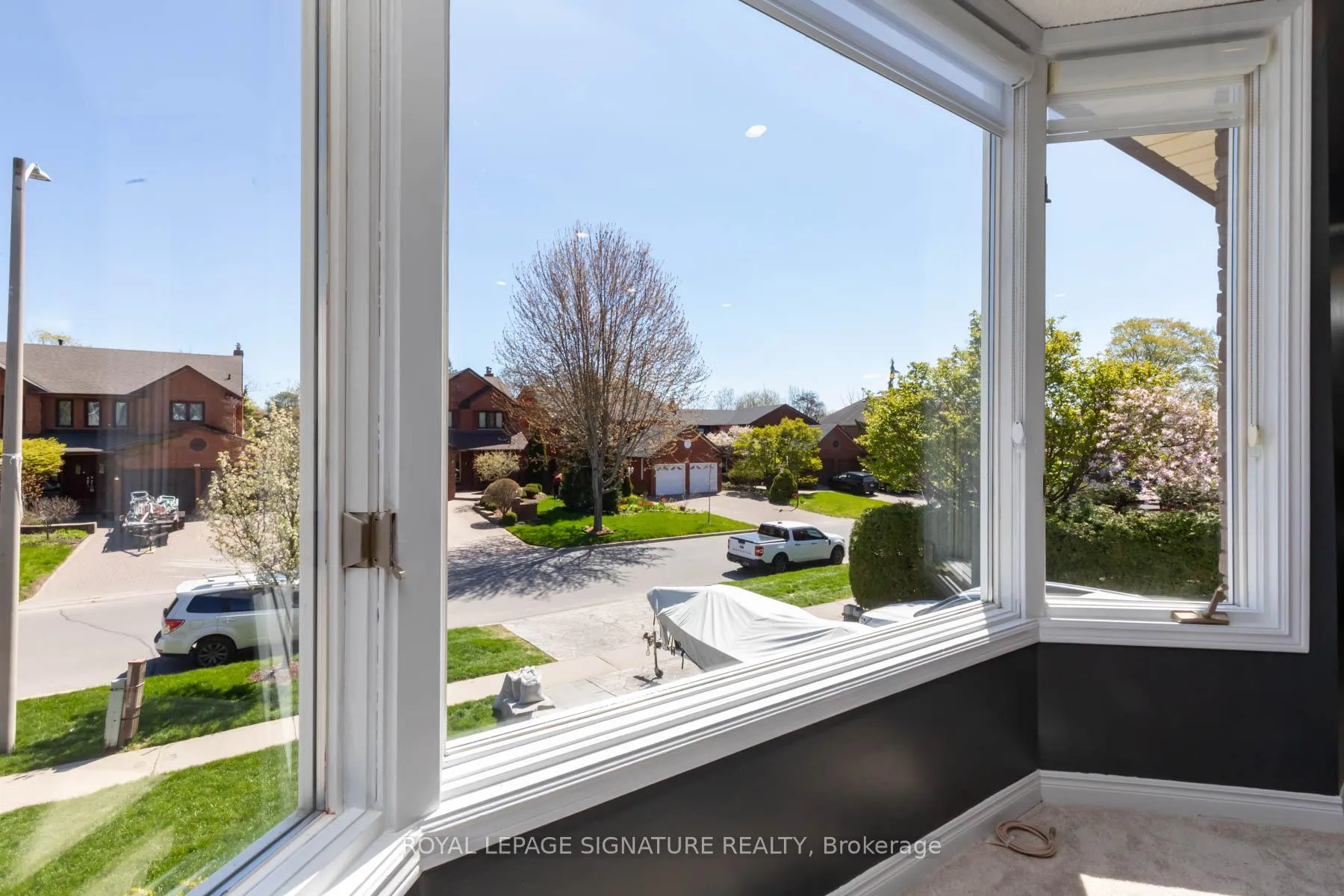 Photo 8 of 34 Kingswood Drive E, Clarington, Courtice — HOMEH