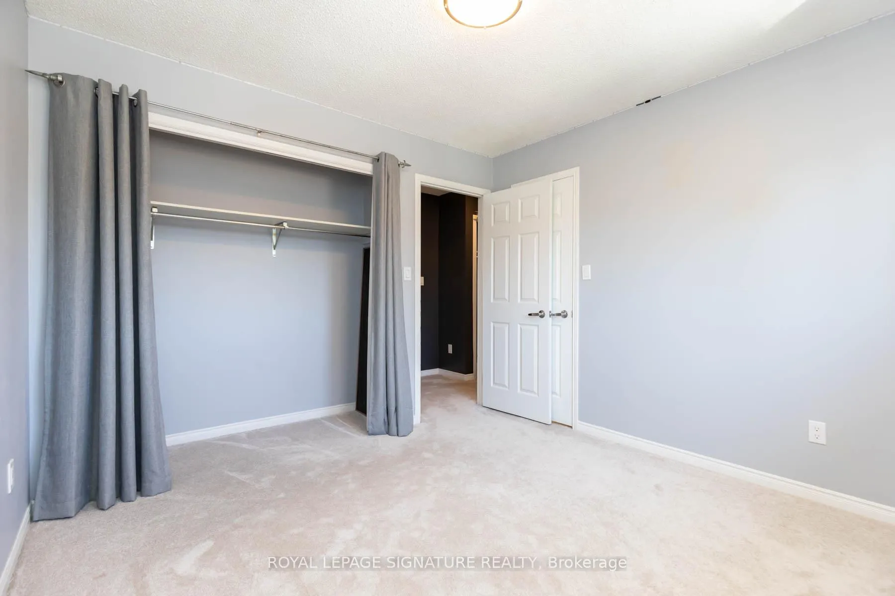Photo 22 of 34 Kingswood Drive E, Clarington, Courtice — HOMEH