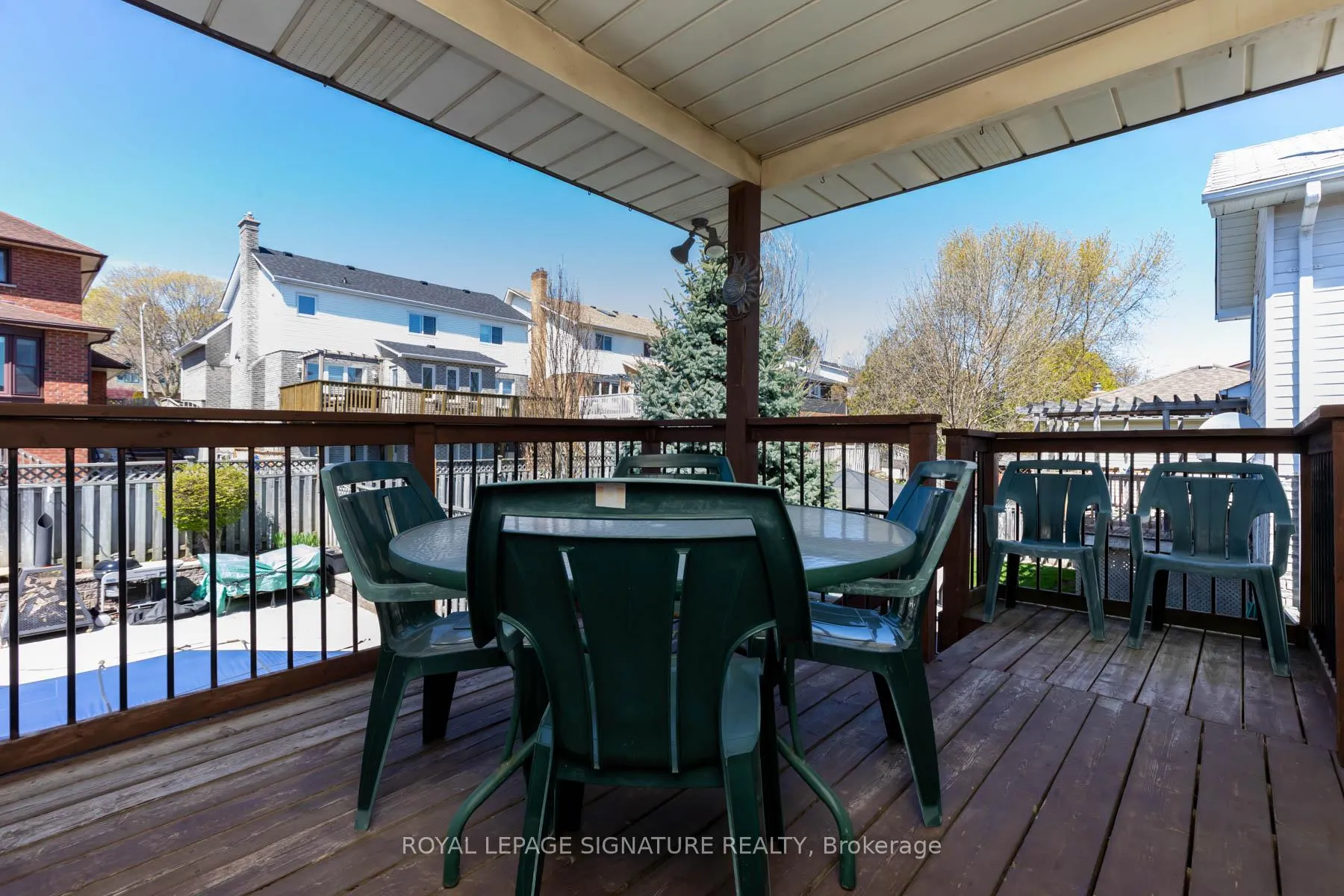 Photo 28 of 34 Kingswood Drive E, Clarington, Courtice — HOMEH