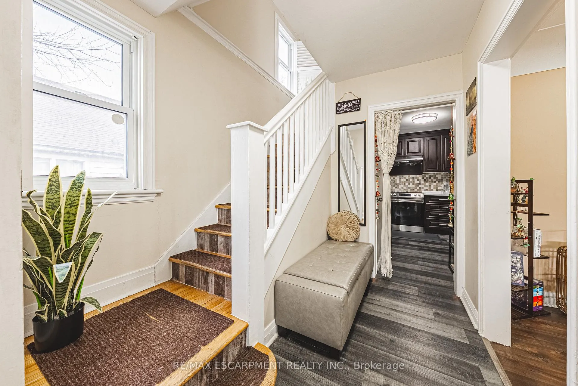 Photo 3 of Unit Main, 5 West 3rd Street, Hamilton, Bonnington — HOMEH