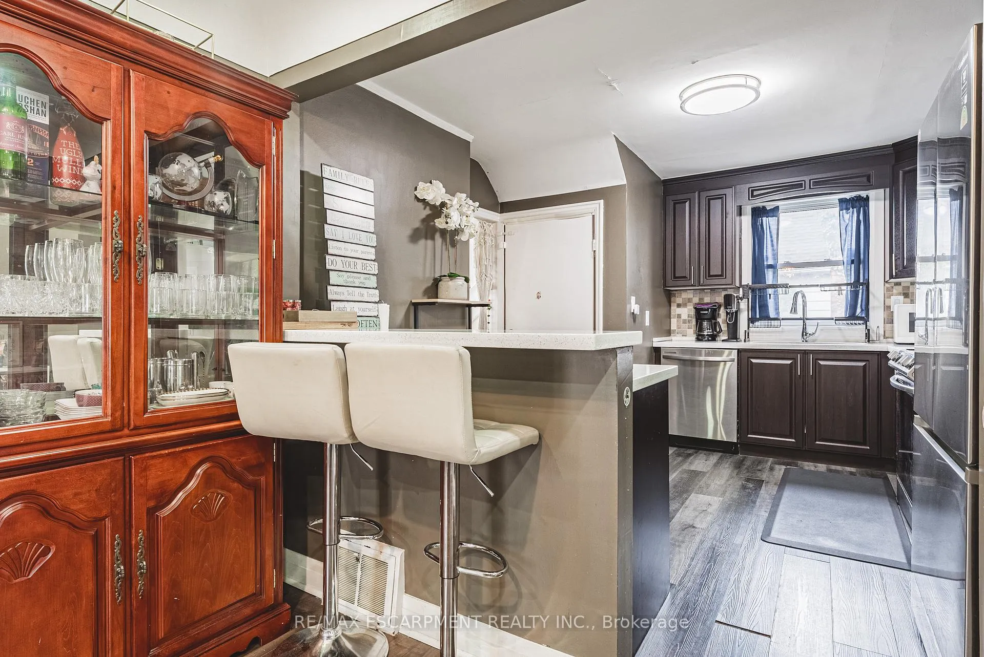 Photo 7 of Unit Main, 5 West 3rd Street, Hamilton, Bonnington — HOMEH