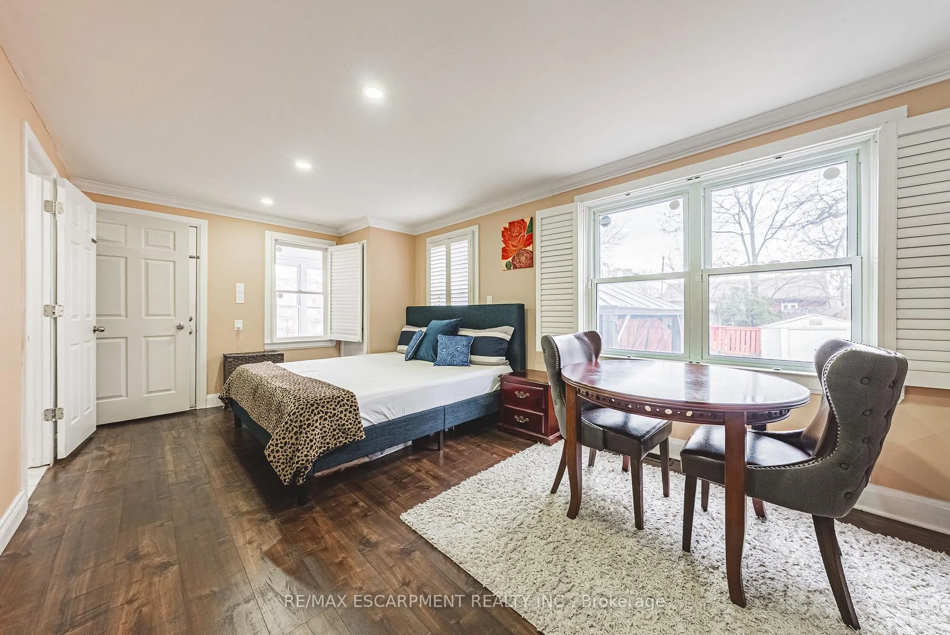 Photo 10 of Unit Main, 5 West 3rd Street, Hamilton, Bonnington — HOMEH