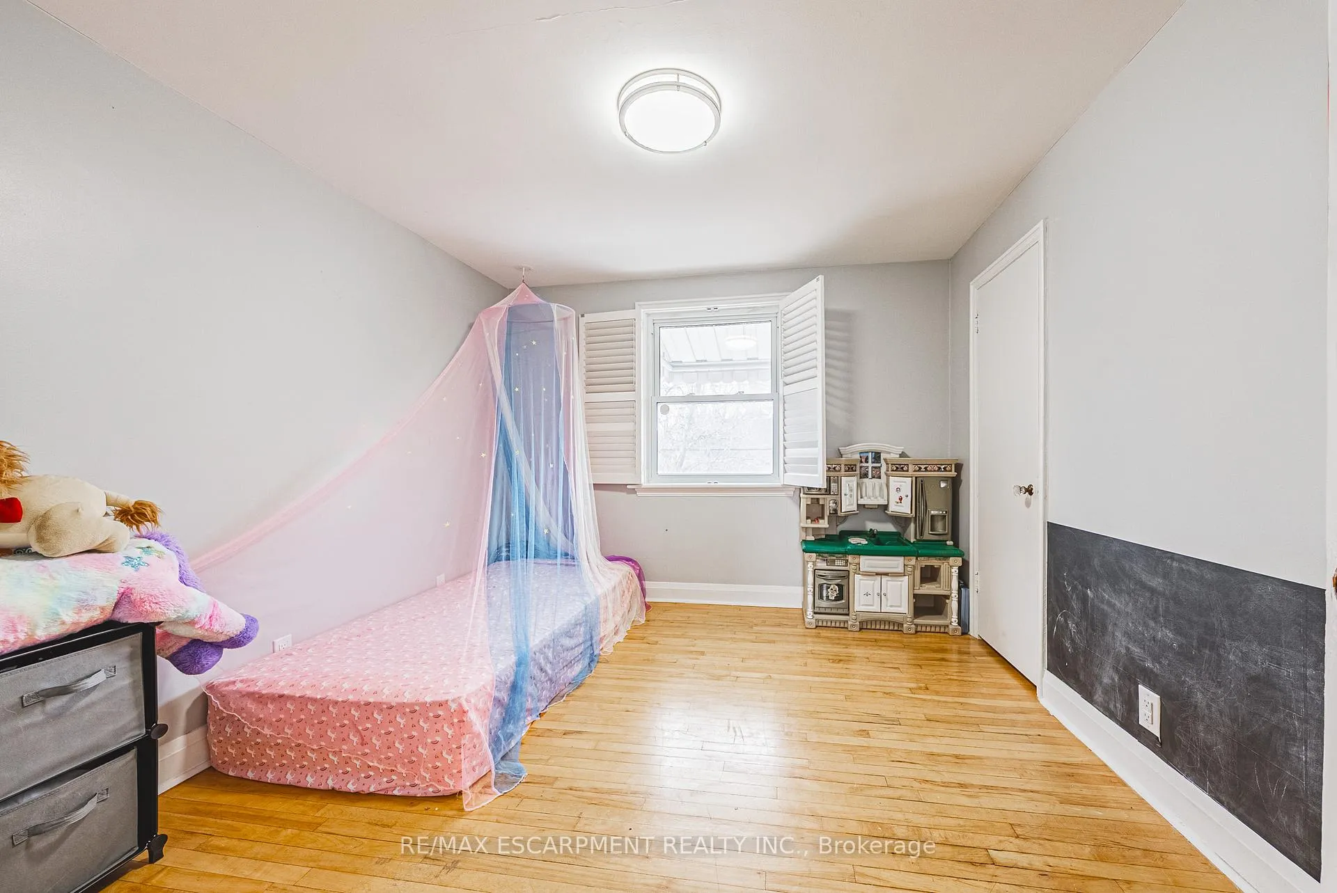 Photo 19 of Unit Main, 5 West 3rd Street, Hamilton, Bonnington — HOMEH