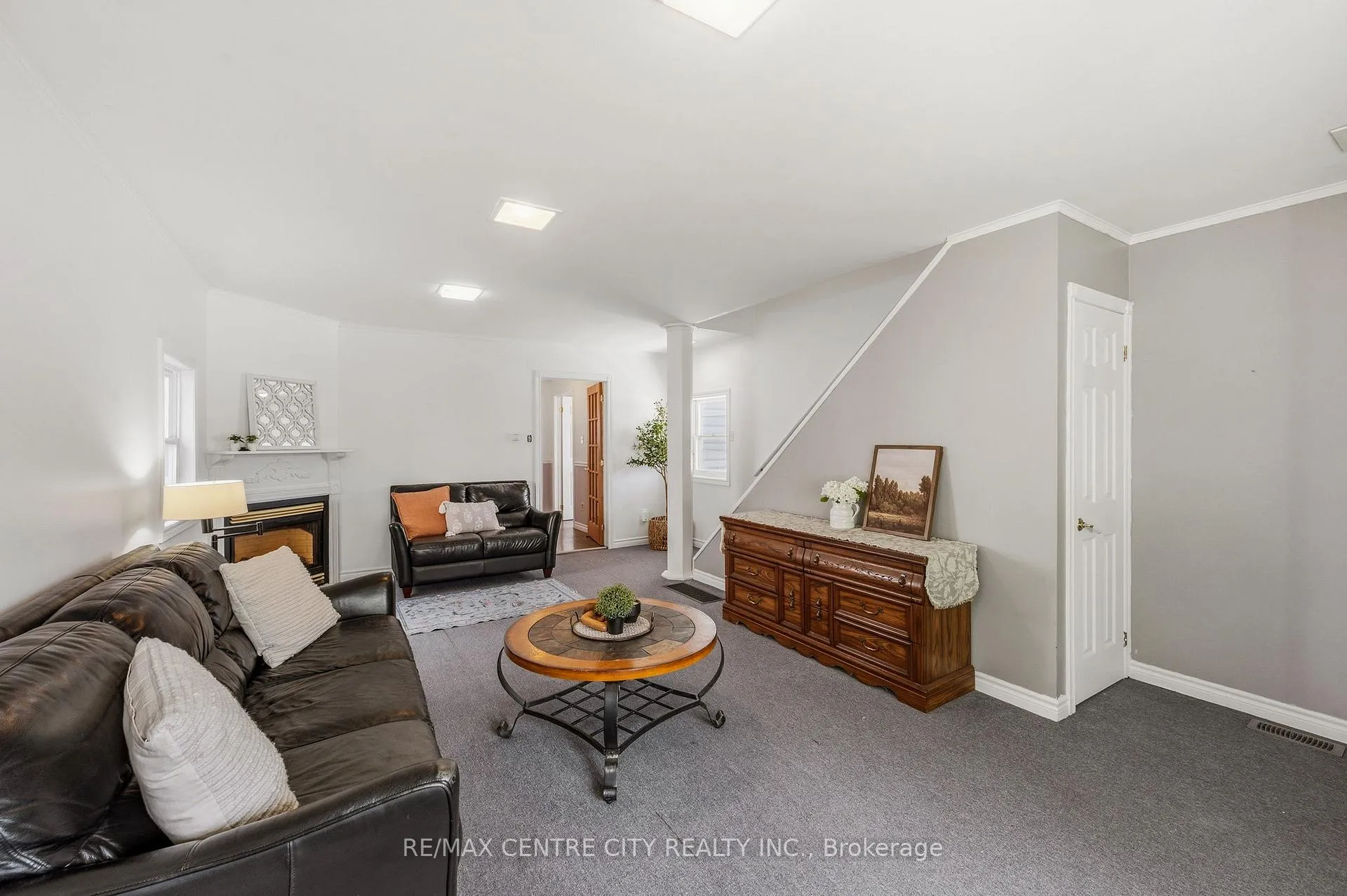 Photo 8 of 23 Malakoff Street, St. Thomas — HOMEH