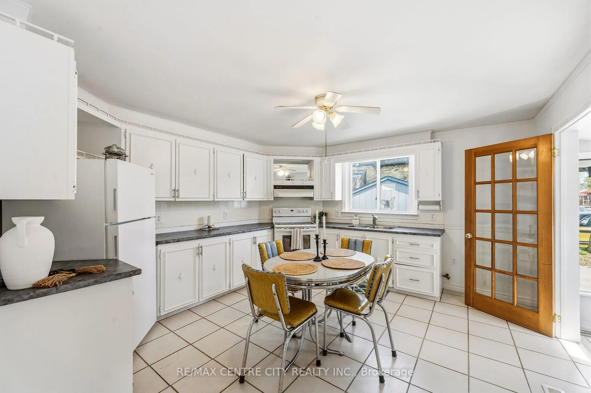 Photo 14 of 23 Malakoff Street, St. Thomas — HOMEH