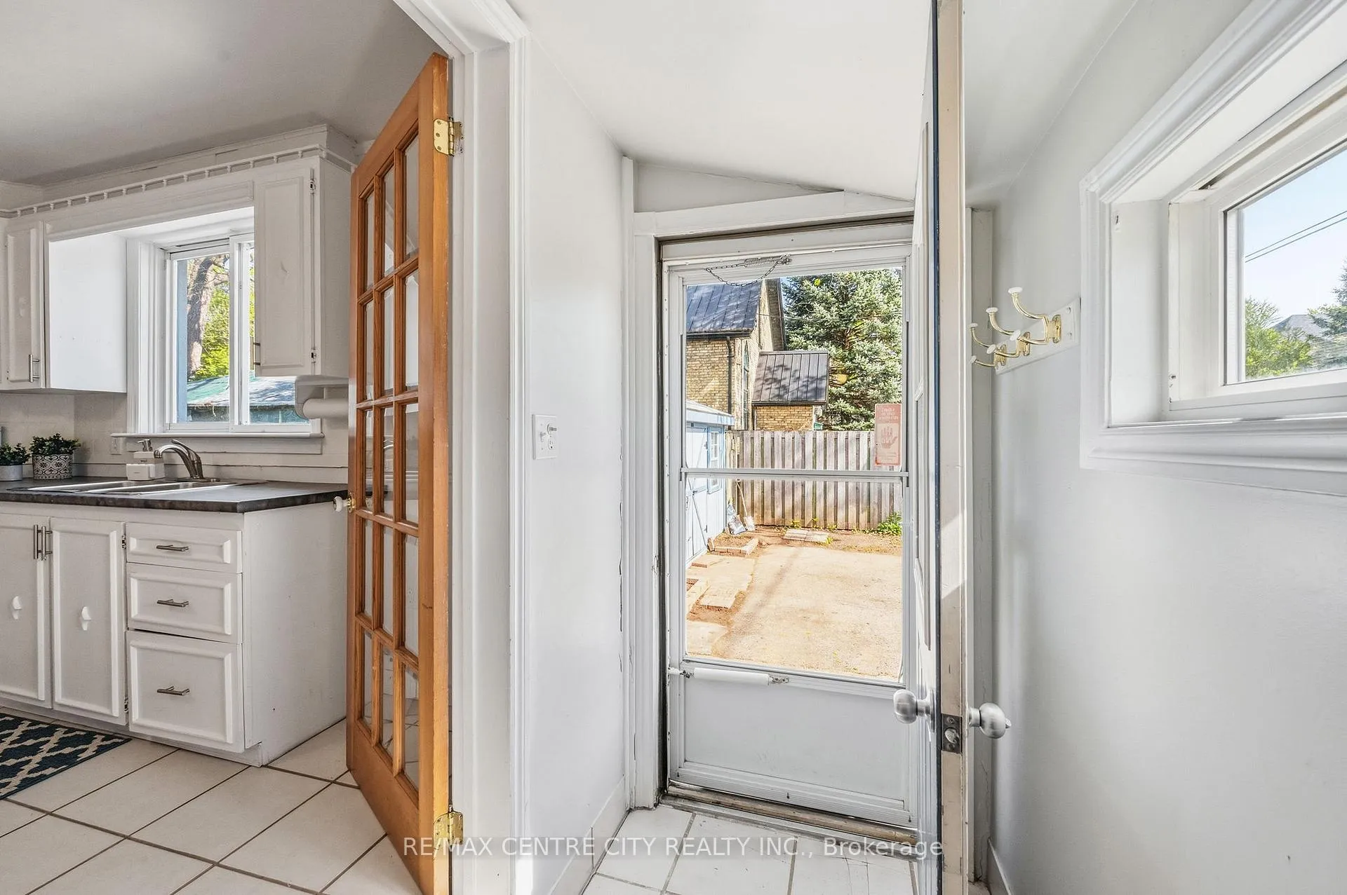 Photo 16 of 23 Malakoff Street, St. Thomas — HOMEH