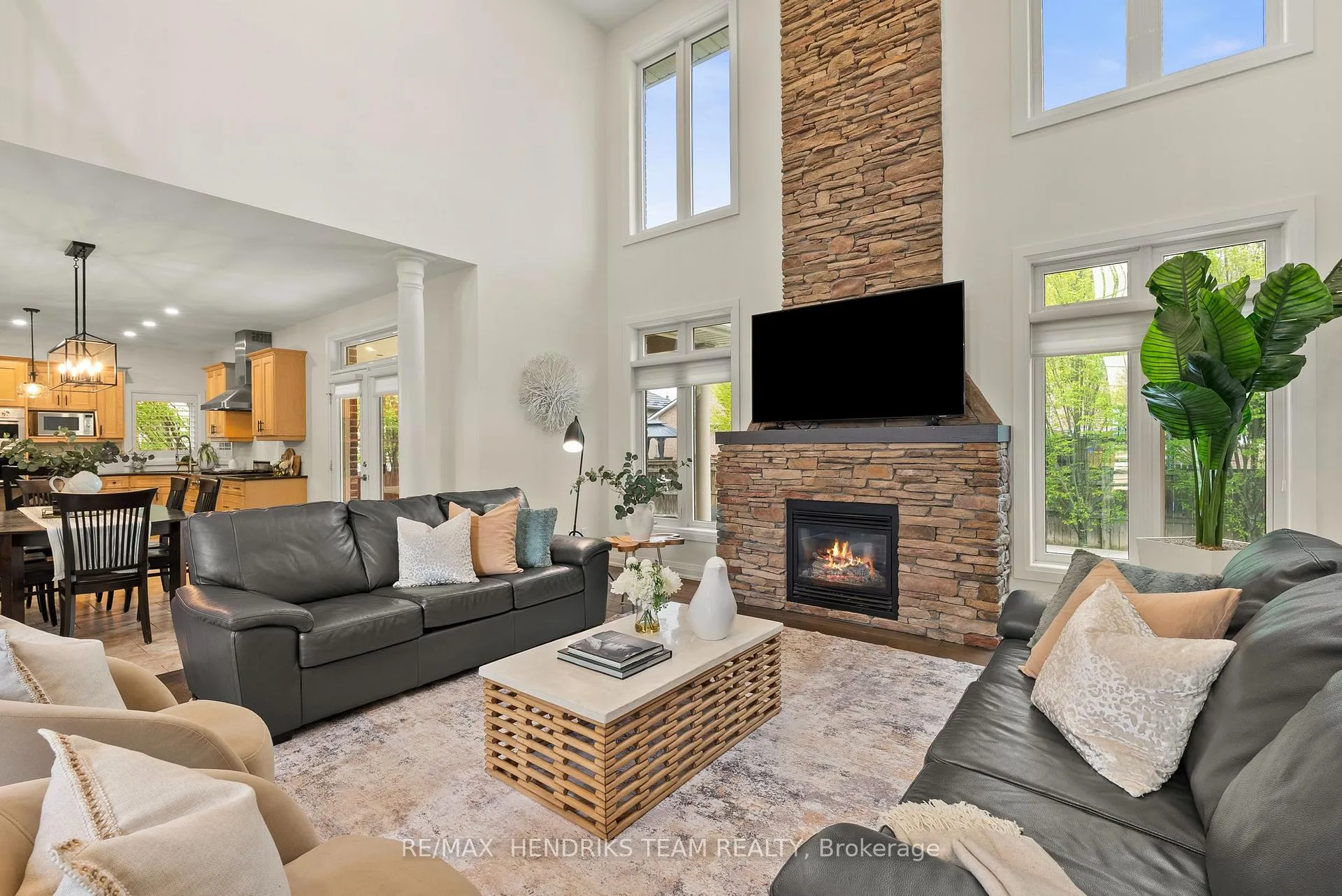 Photo 7 of 13 Mclean Court, St. Catharines, Grapeview — HOMEH