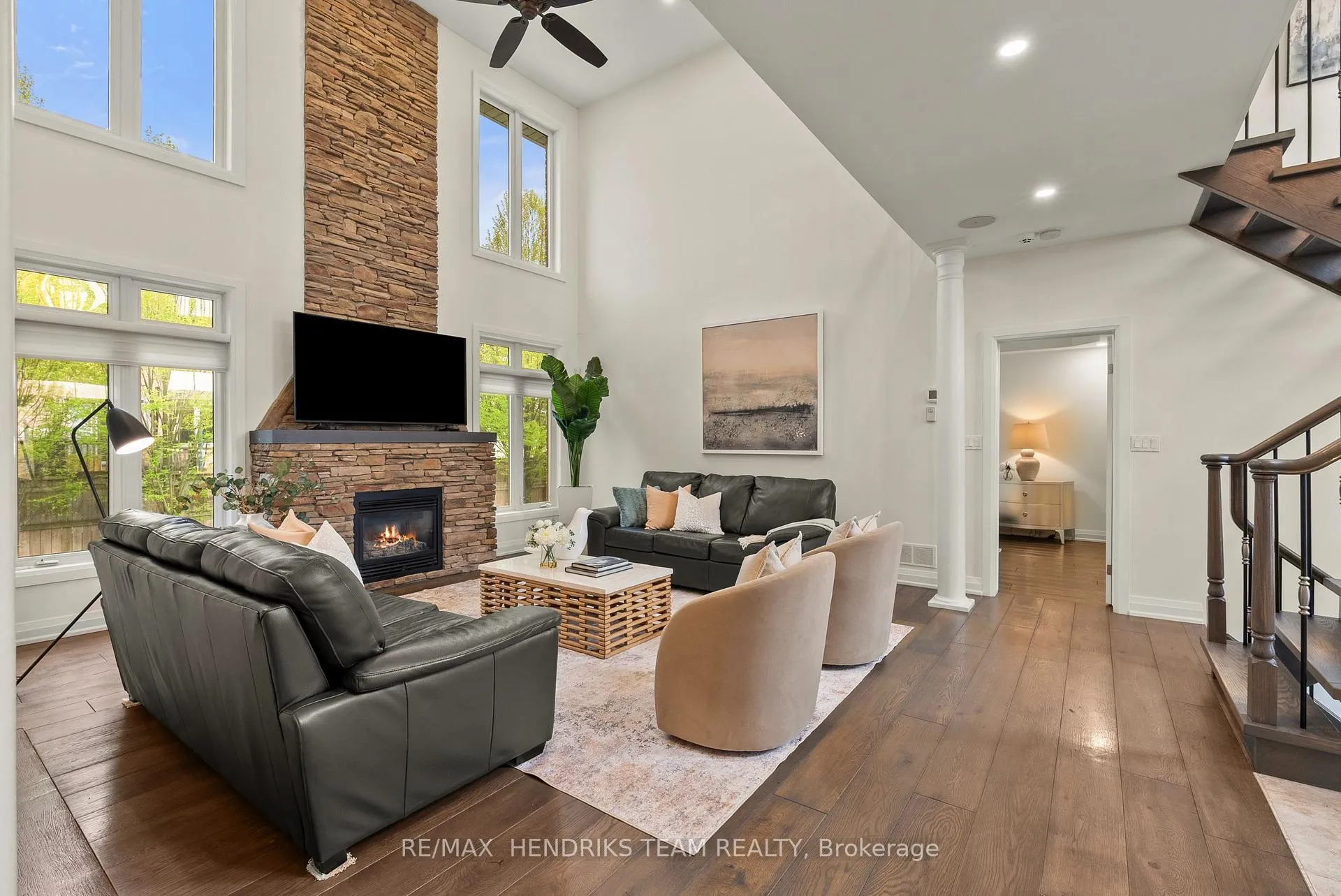 Photo 8 of 13 Mclean Court, St. Catharines, Grapeview — HOMEH