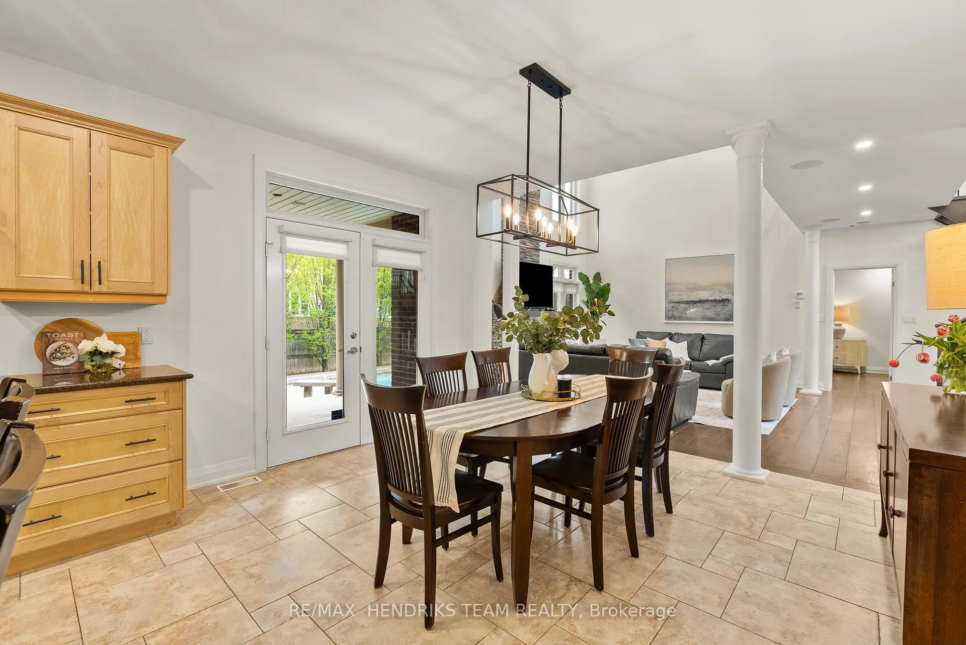 Photo 11 of 13 Mclean Court, St. Catharines, Grapeview — HOMEH