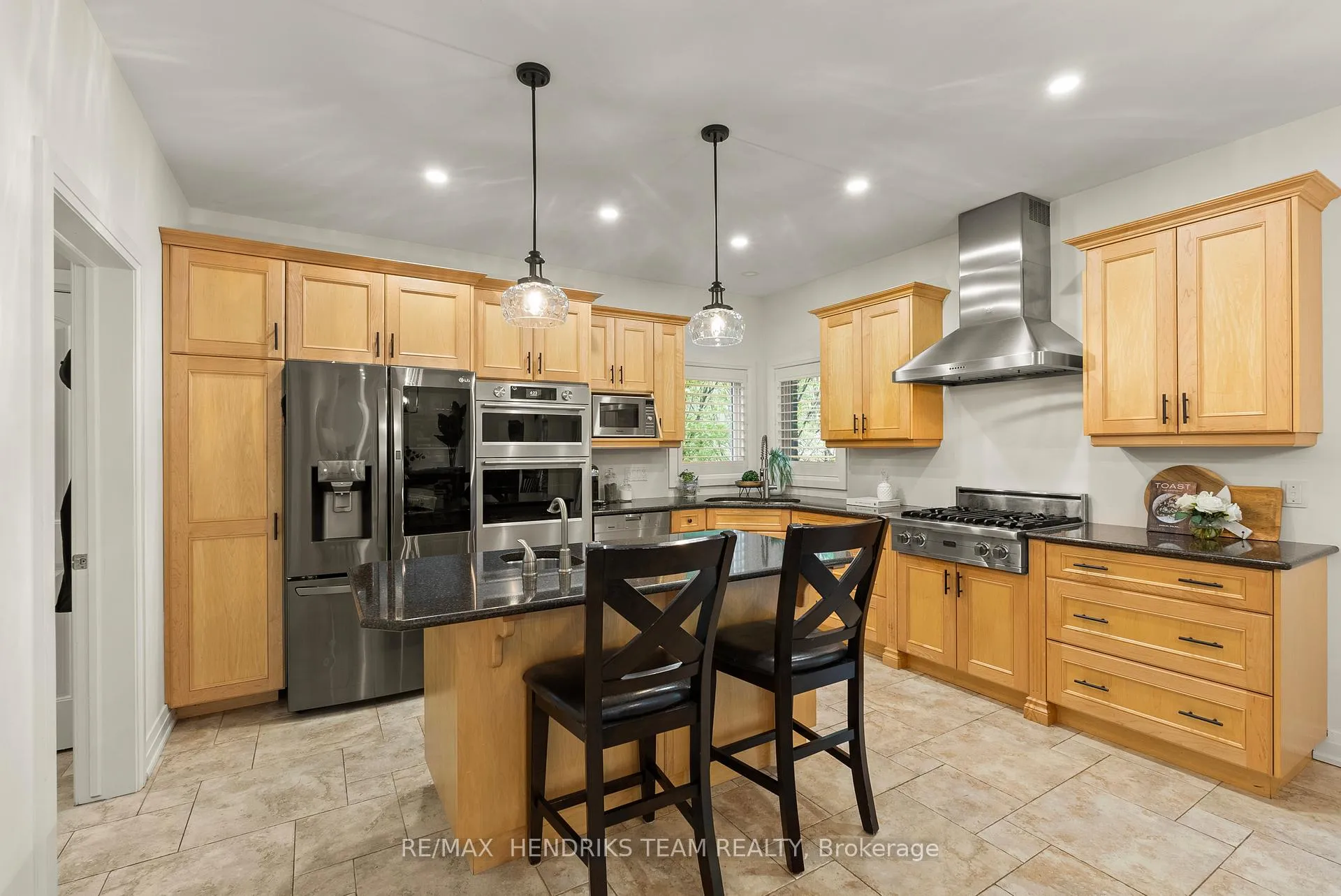 Photo 12 of 13 Mclean Court, St. Catharines, Grapeview — HOMEH