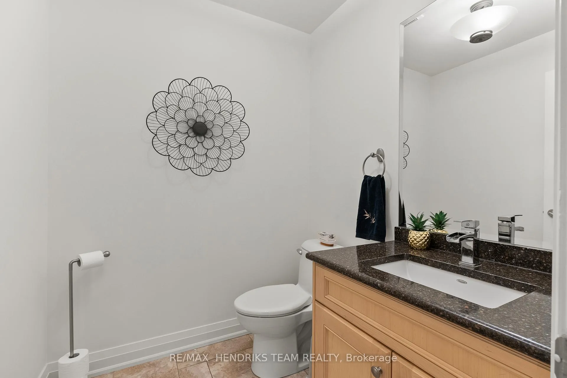 Photo 16 of 13 Mclean Court, St. Catharines, Grapeview — HOMEH