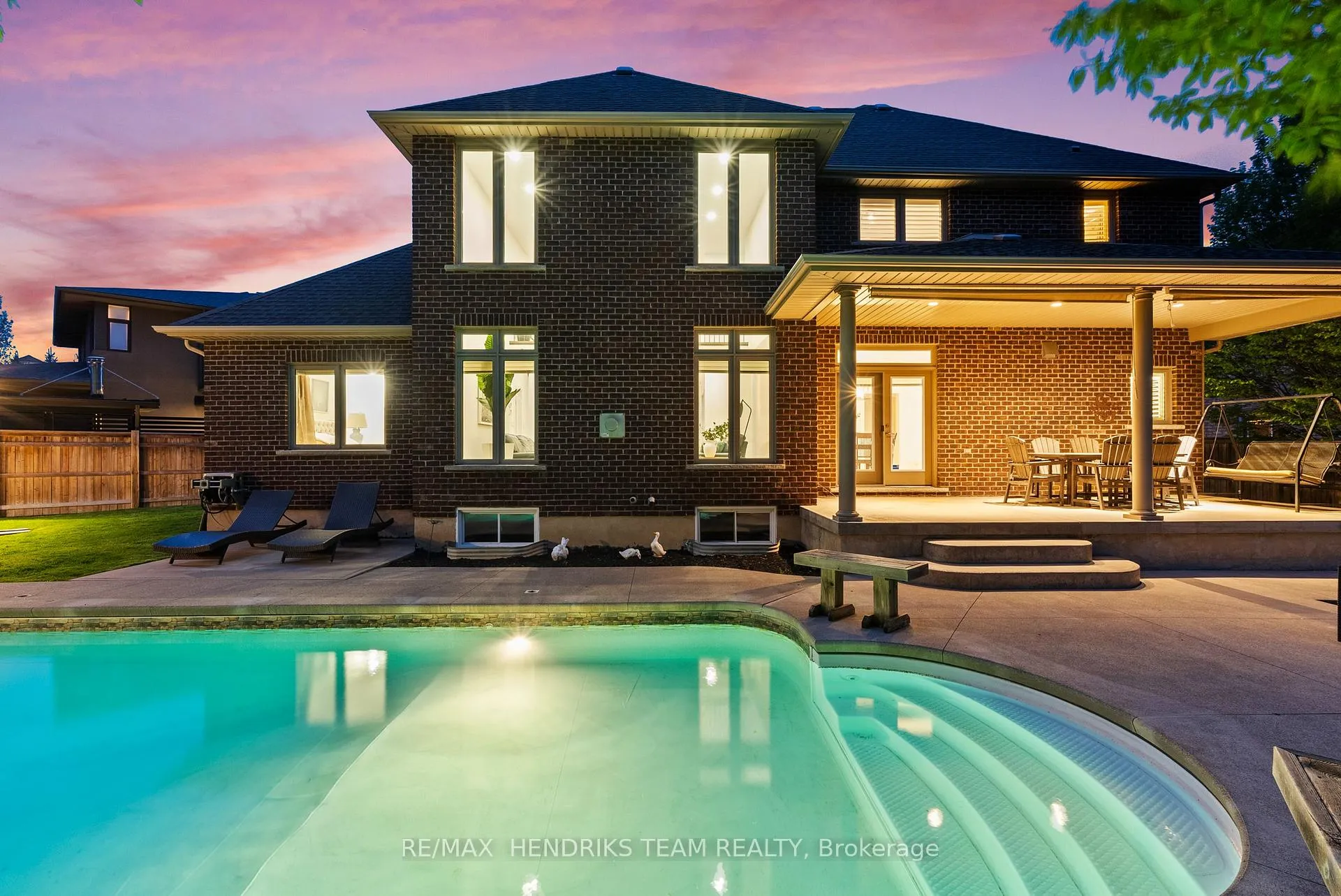 Photo 34 of 13 Mclean Court, St. Catharines, Grapeview — HOMEH