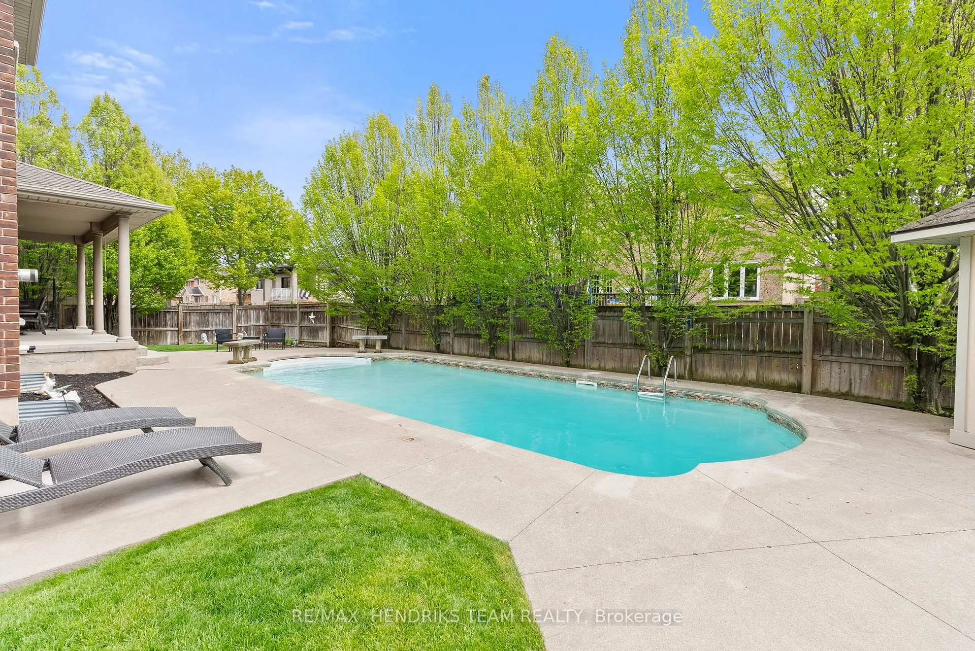 Photo 39 of 13 Mclean Court, St. Catharines, Grapeview — HOMEH