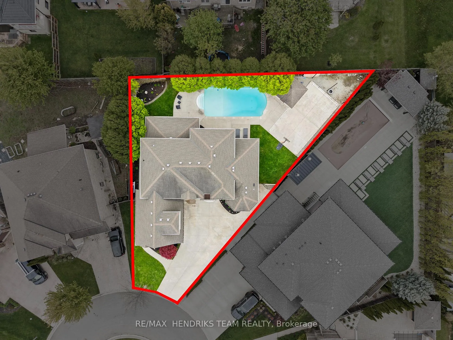 Photo 41 of 13 Mclean Court, St. Catharines, Grapeview — HOMEH