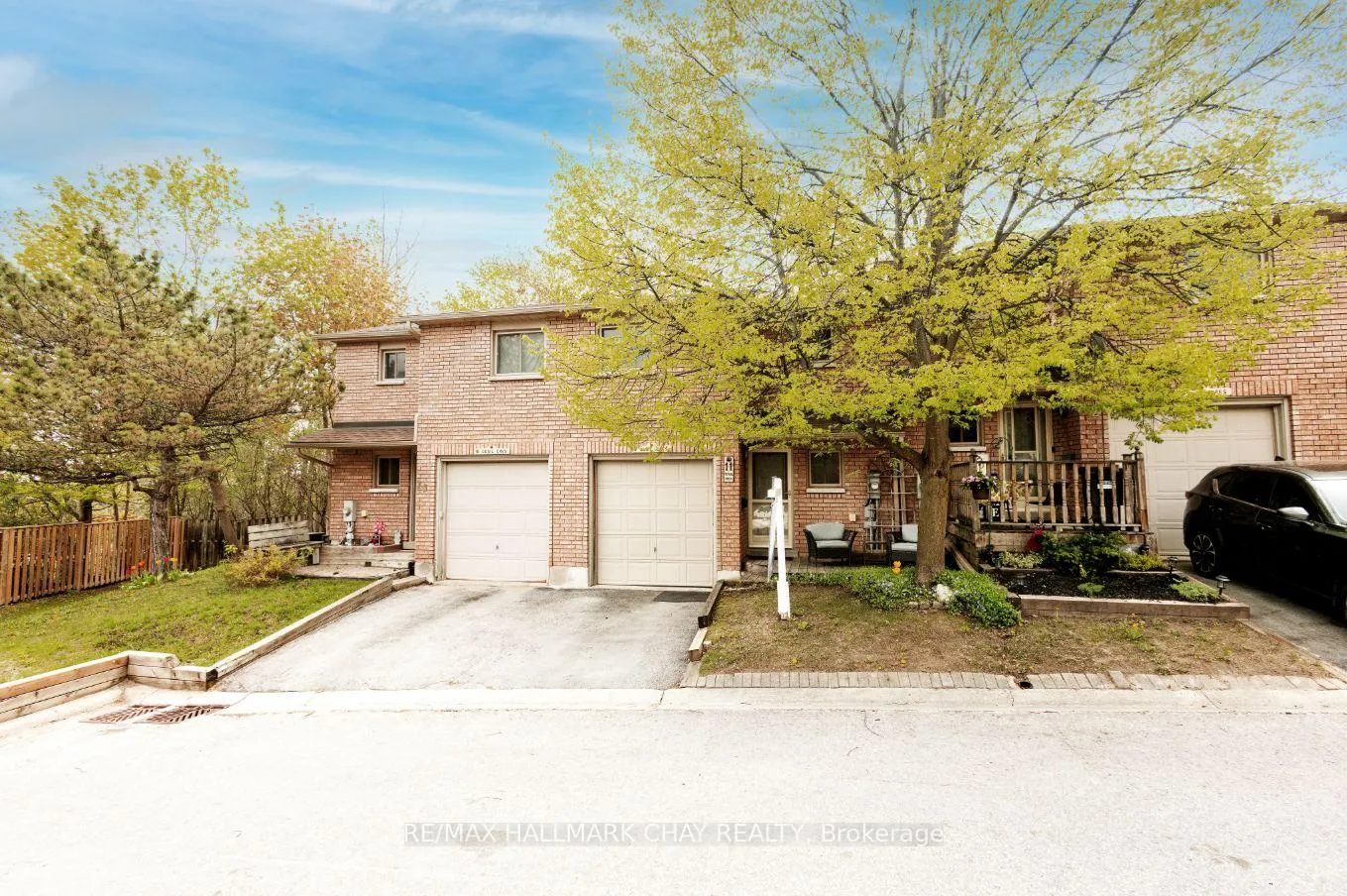 Photo 2 of 11 Quail Crescent, Barrie, Ardagh — HOMEH