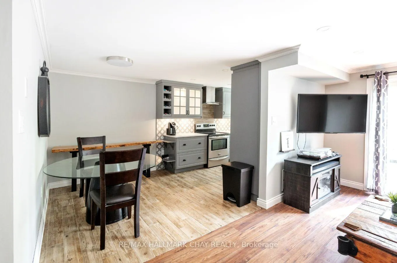 Photo 7 of 11 Quail Crescent, Barrie, Ardagh — HOMEH