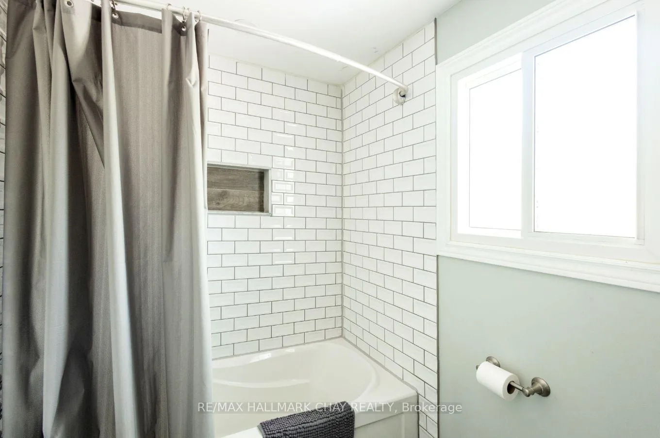 Photo 18 of 11 Quail Crescent, Barrie, Ardagh — HOMEH