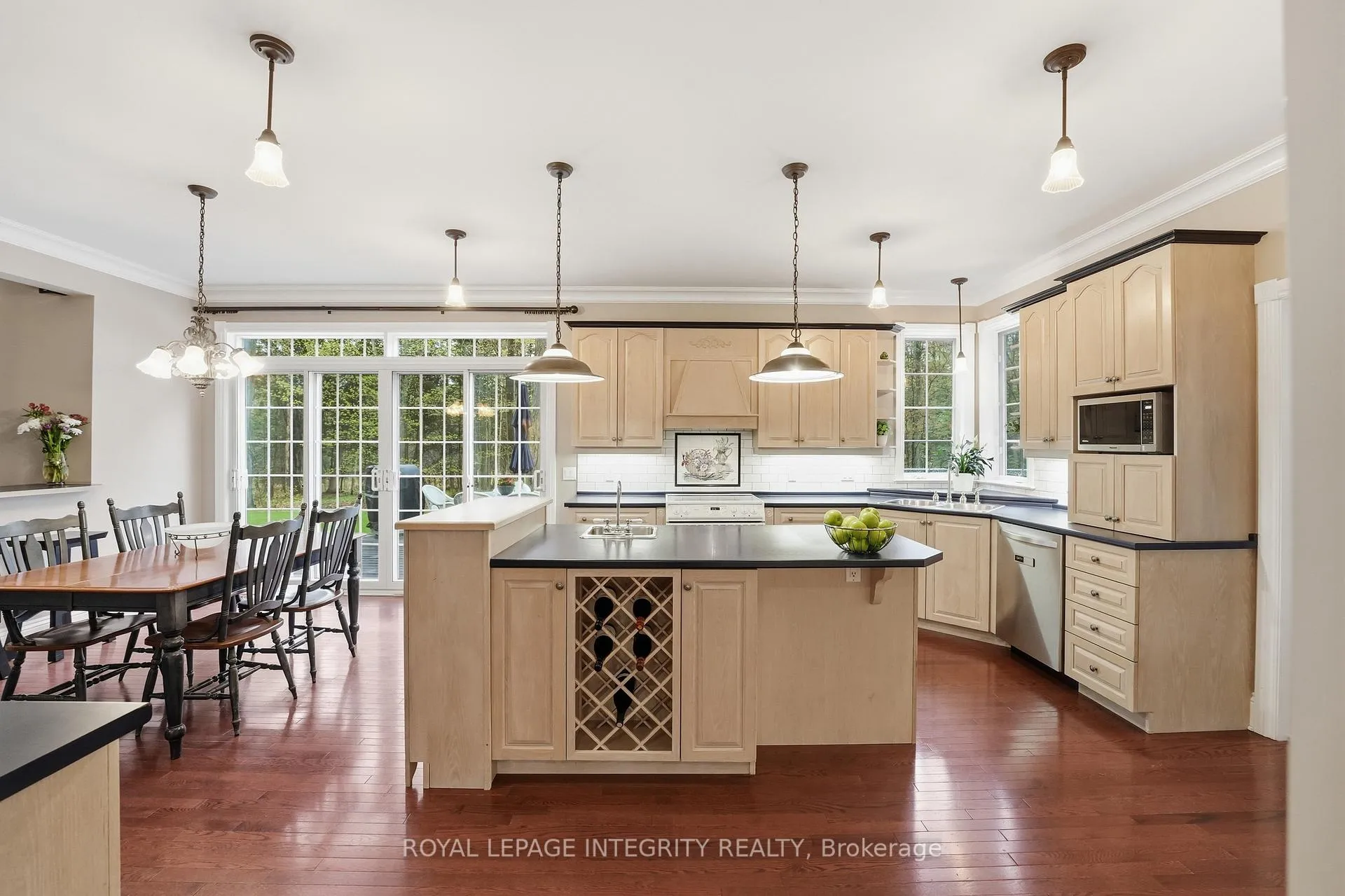 Photo 13 of 42 Marchvale Drive, Ottawa, Kanata - Rural Kanata (Central) — HOMEH
