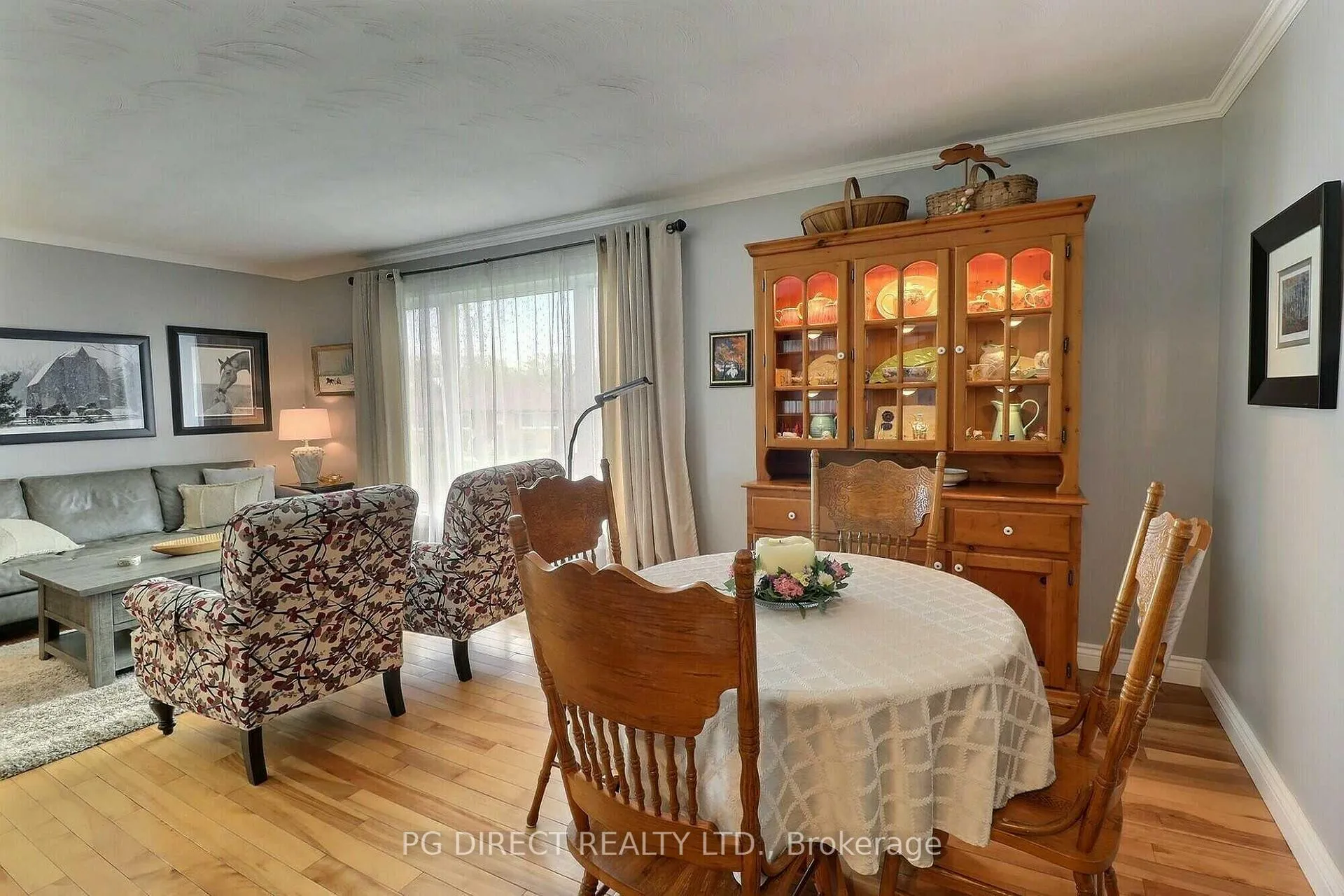 Photo 8 of 19 Manor Drive, Brockville — HOMEH