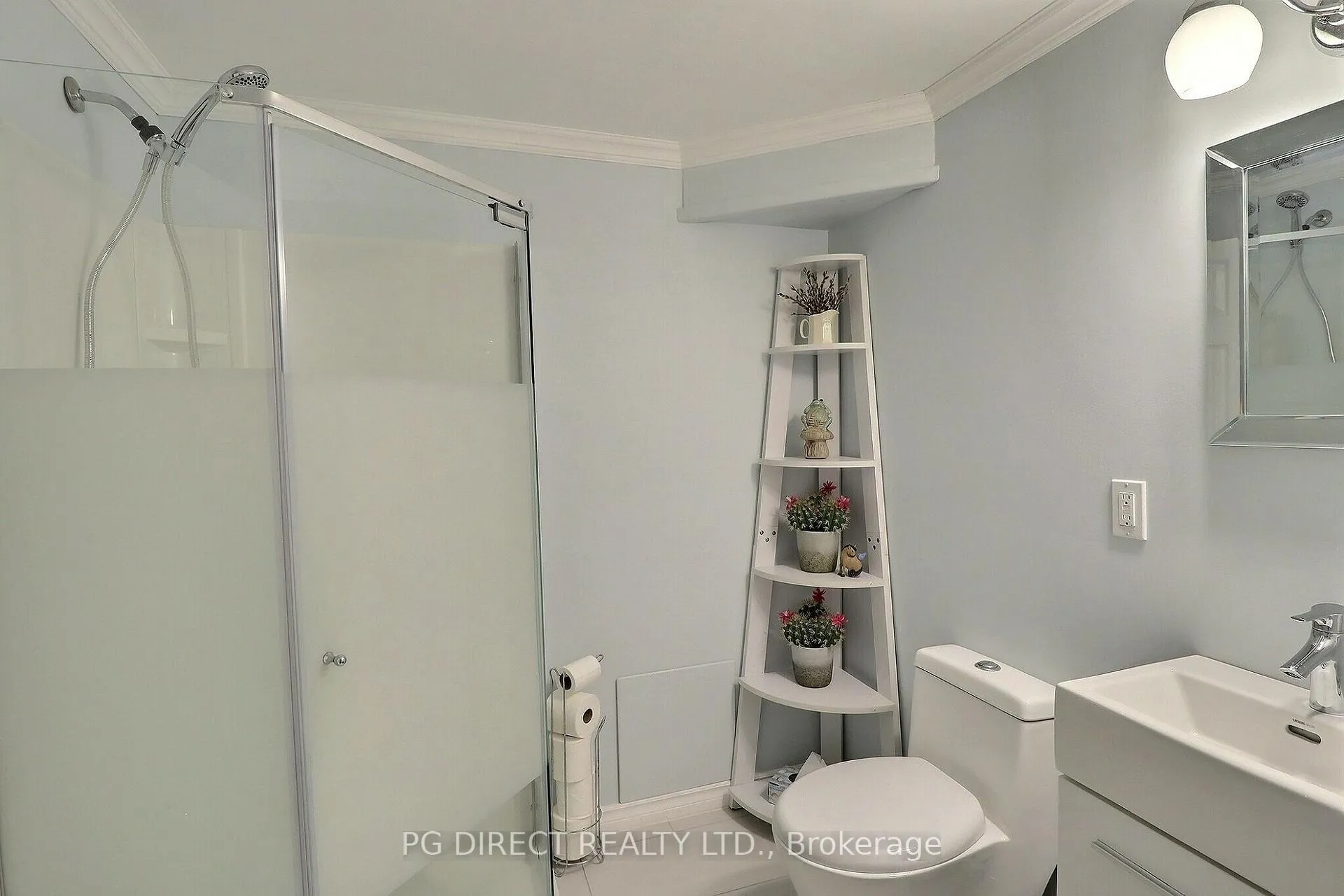Photo 19 of 19 Manor Drive, Brockville — HOMEH