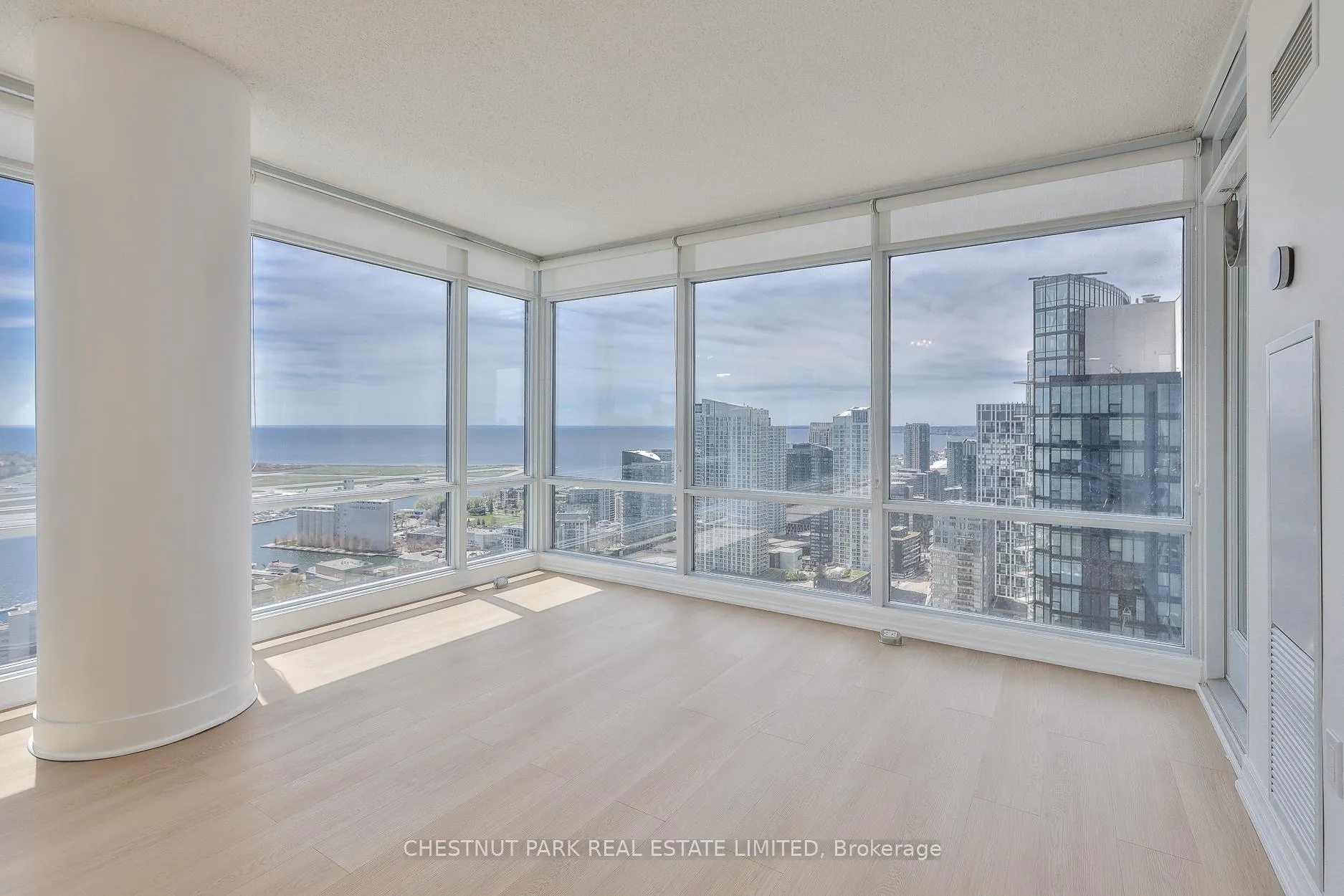 Photo 13 of Unit 4307, 25 Telegram Mews, Toronto, Waterfront Communities — HOMEH