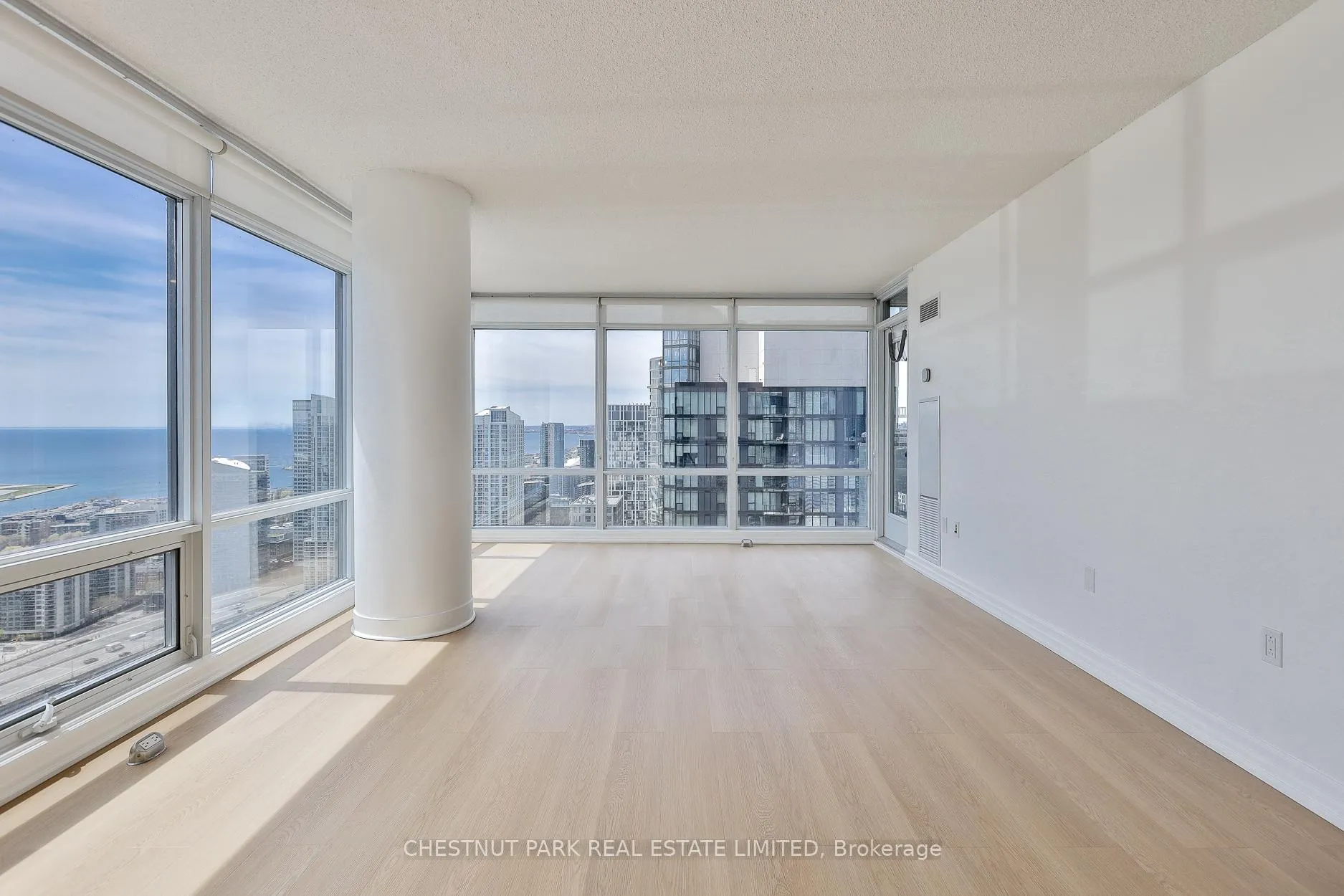 Photo 15 of Unit 4307, 25 Telegram Mews, Toronto, Waterfront Communities — HOMEH