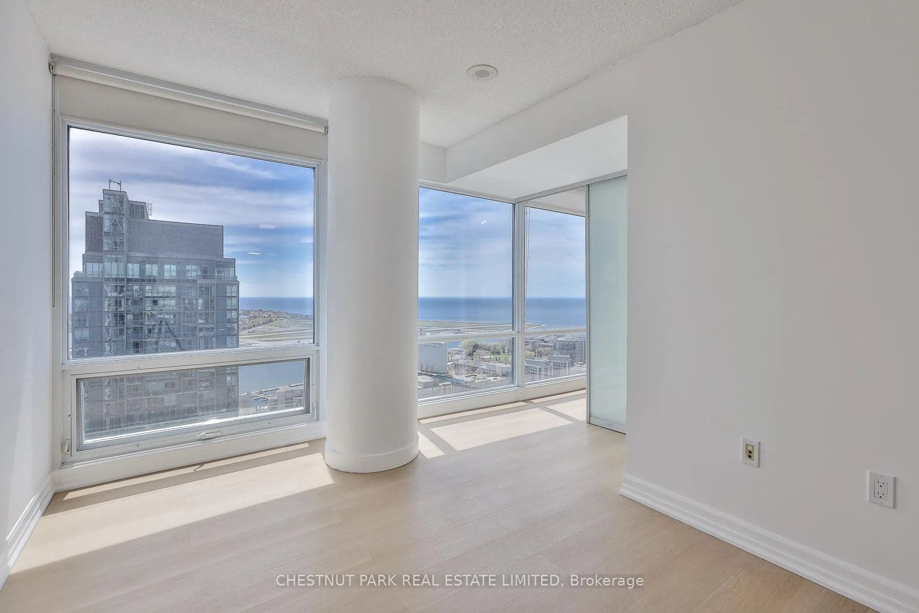 Photo 22 of Unit 4307, 25 Telegram Mews, Toronto, Waterfront Communities — HOMEH
