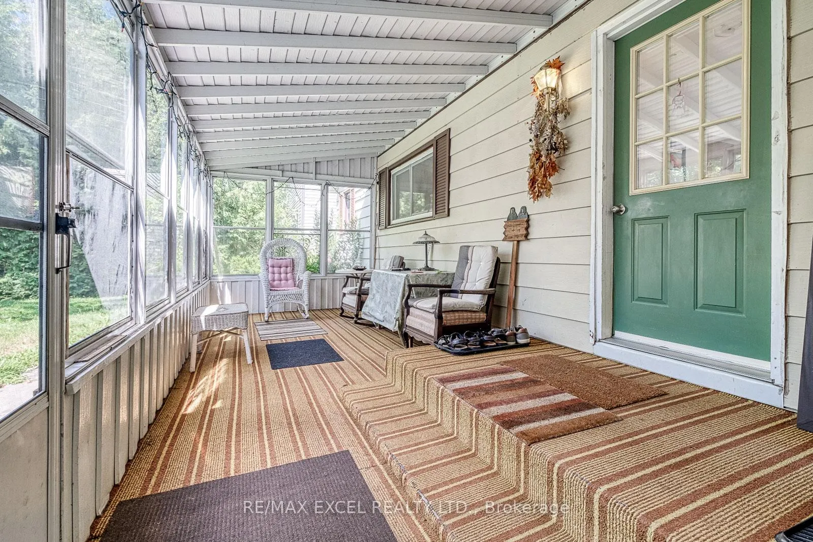 Photo 3 of 124 Moore's Beach Road, Georgina, Virginia — HOMEH