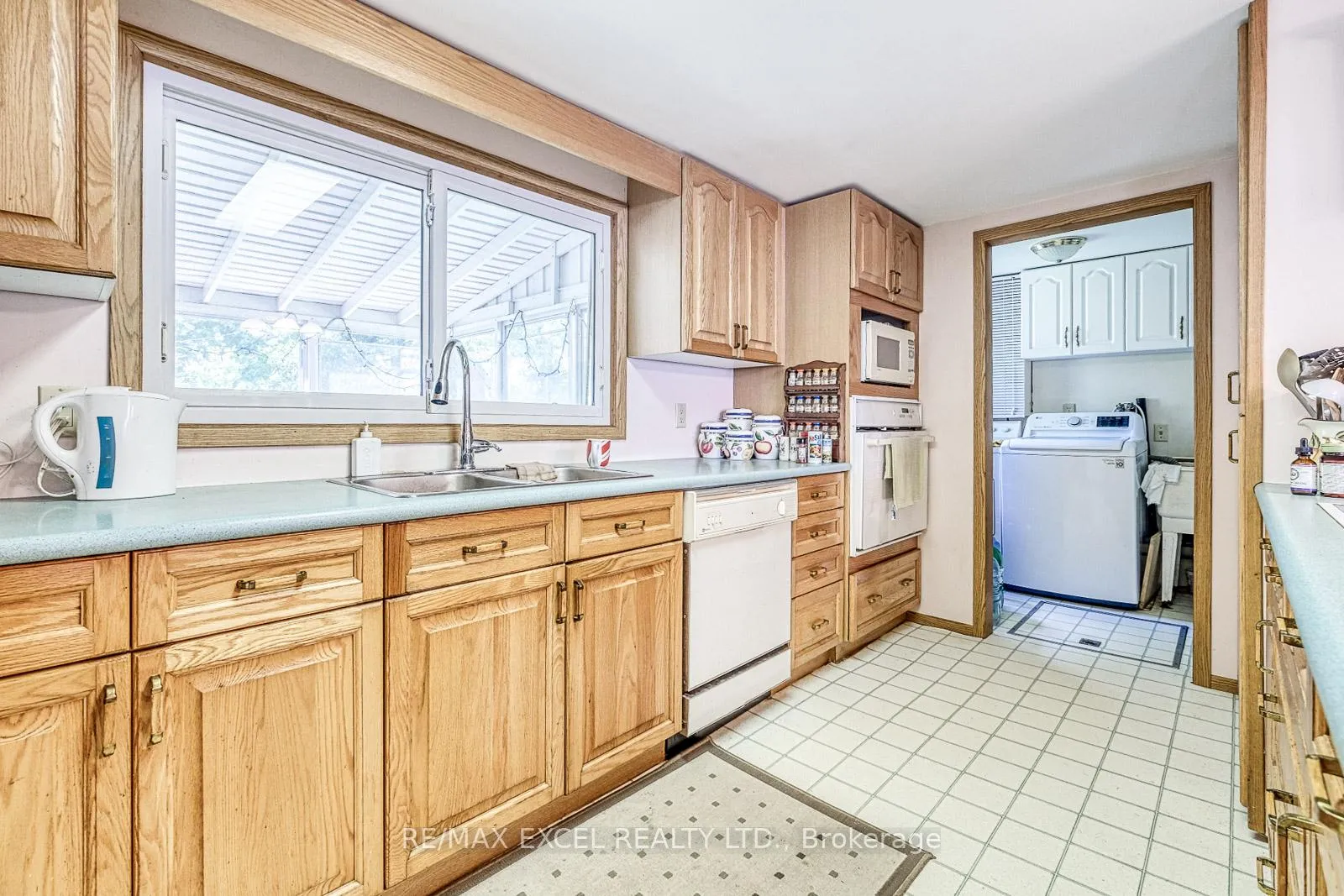 Photo 7 of 124 Moore's Beach Road, Georgina, Virginia — HOMEH