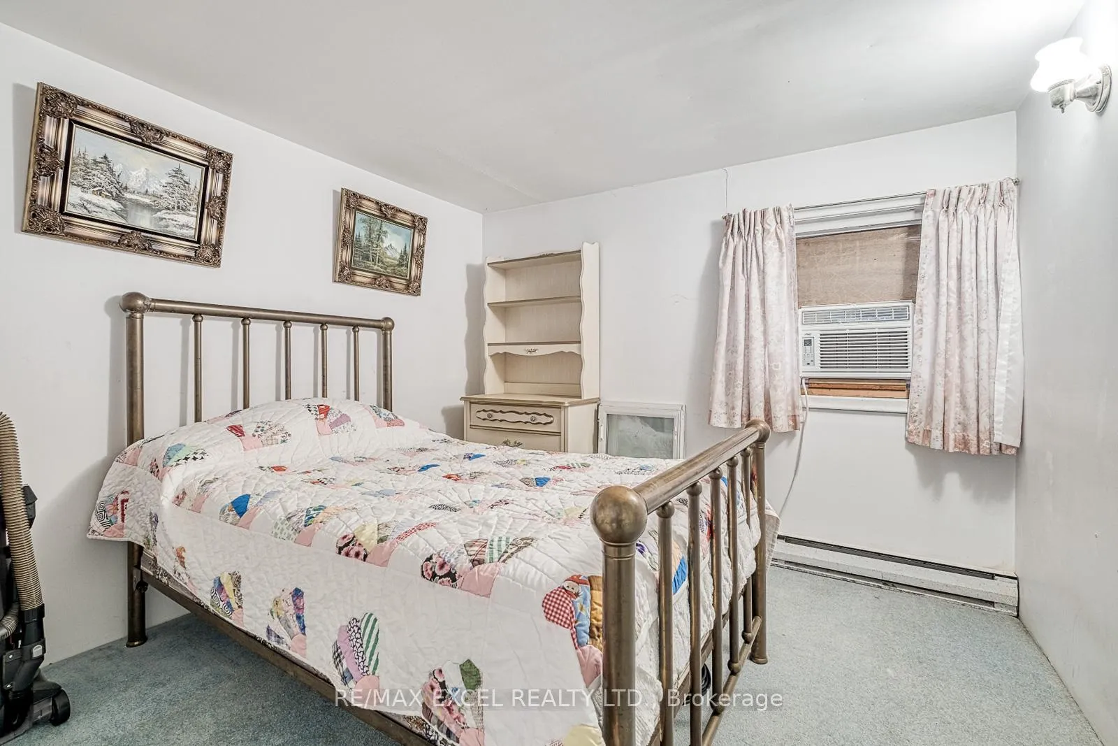 Photo 14 of 124 Moore's Beach Road, Georgina, Virginia — HOMEH