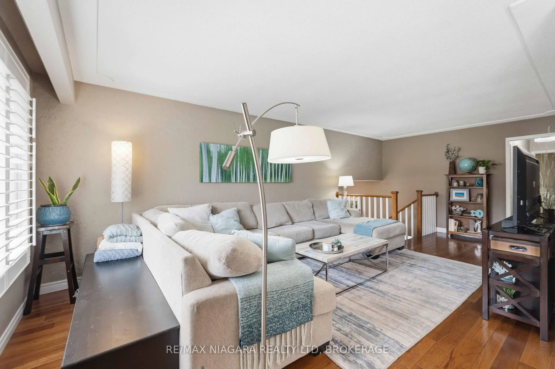 Photo 7 of 26 Old Mill Road, St. Catharines, Port Dalhousie — HOMEH