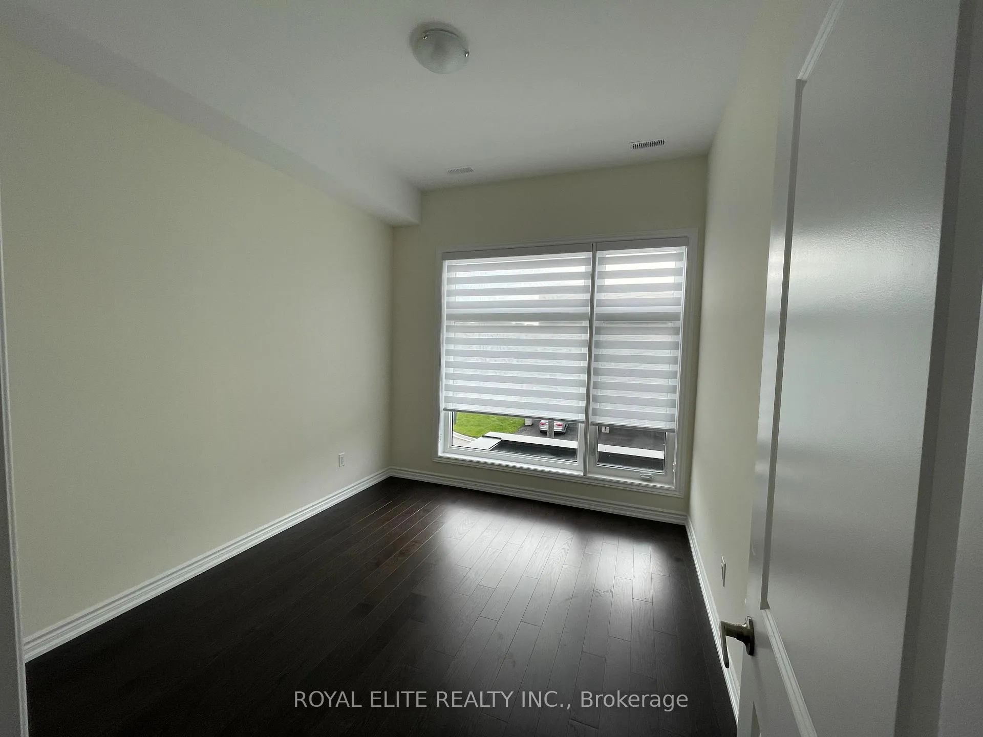 Photo 5 of 22 La Tache Crescent, Markham, Victoria Square — HOMEH