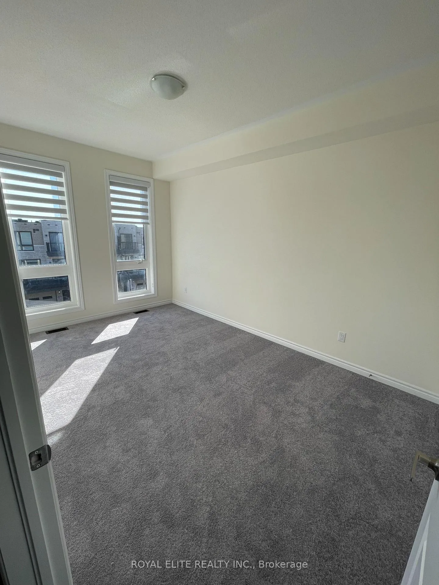 Photo 11 of 22 La Tache Crescent, Markham, Victoria Square — HOMEH