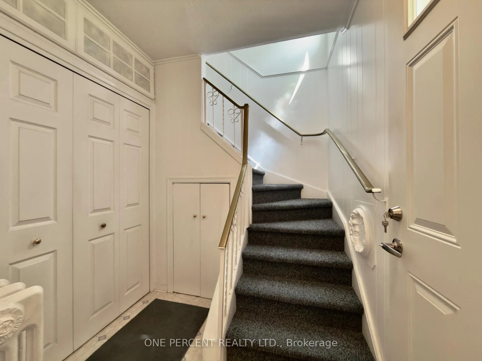Photo 4 of 6 Kingsway Crescent, St. Catharines, Fairview — HOMEH